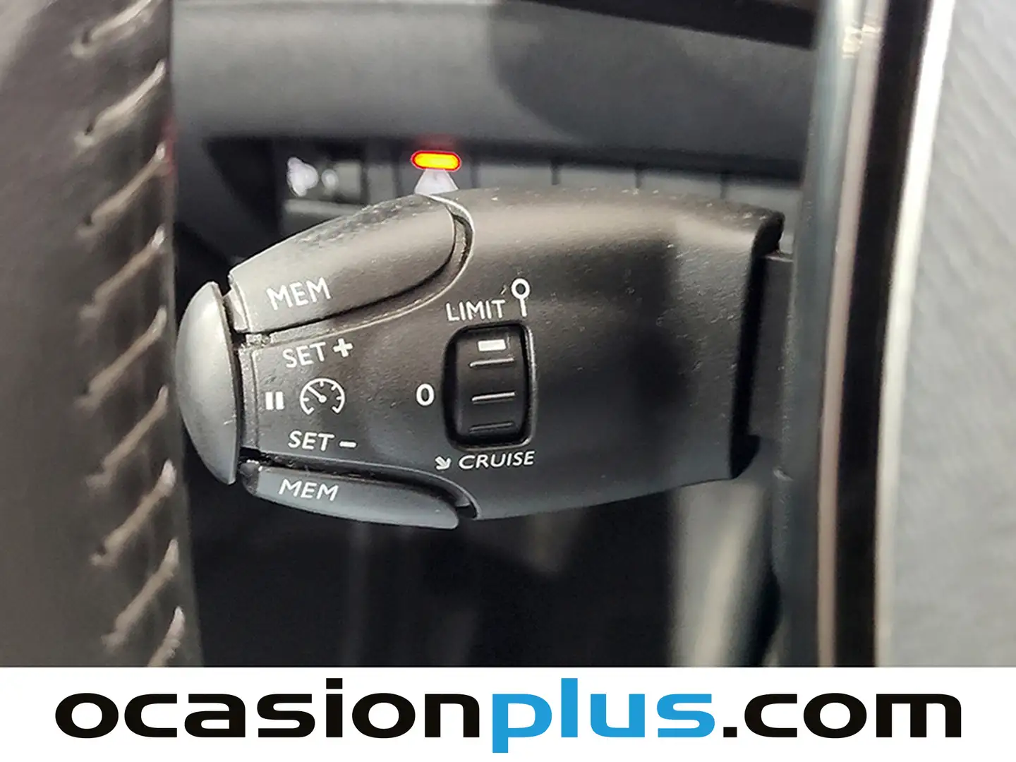 Foto Peugeot 2008 Peugeot 2008 BlueHDi 110 Allure (110 CV)