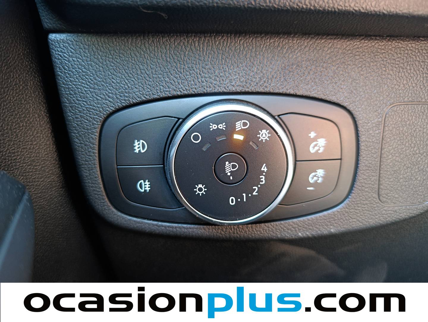 Acabados Ford Focus Ford Focus 1.0 Ecoboost MHEV Active (155 CV)