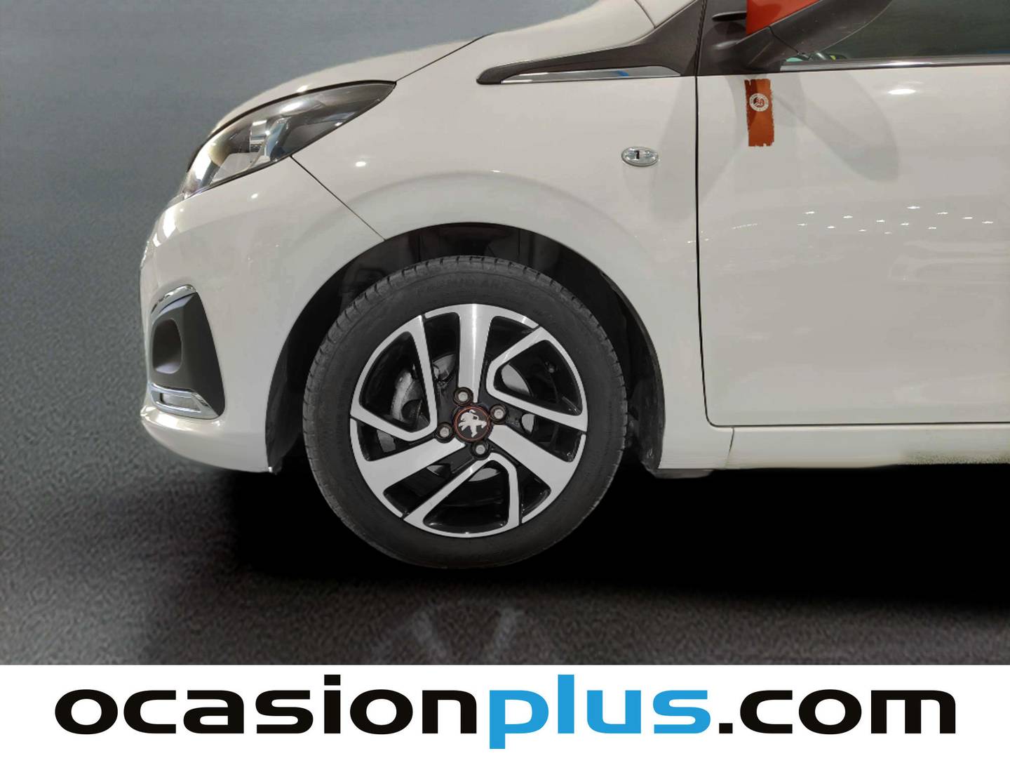 Peugeot 108 Peugeot 108 1.2 PureTech Roland Garros TOP! (82 CV) de segunda mano