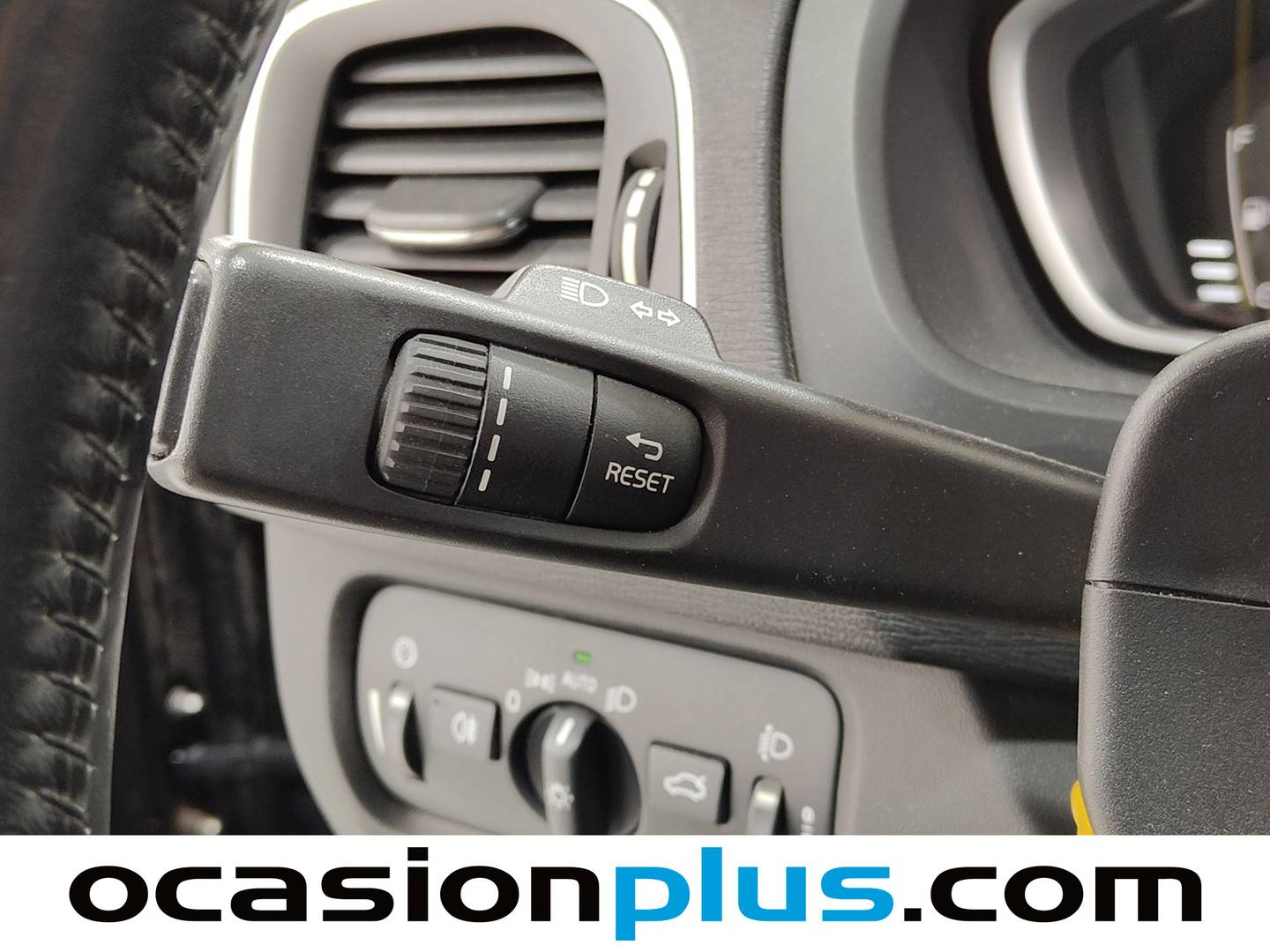 Foto Volvo V40 Volvo V40 D2 Kinetic Auto (115 CV)