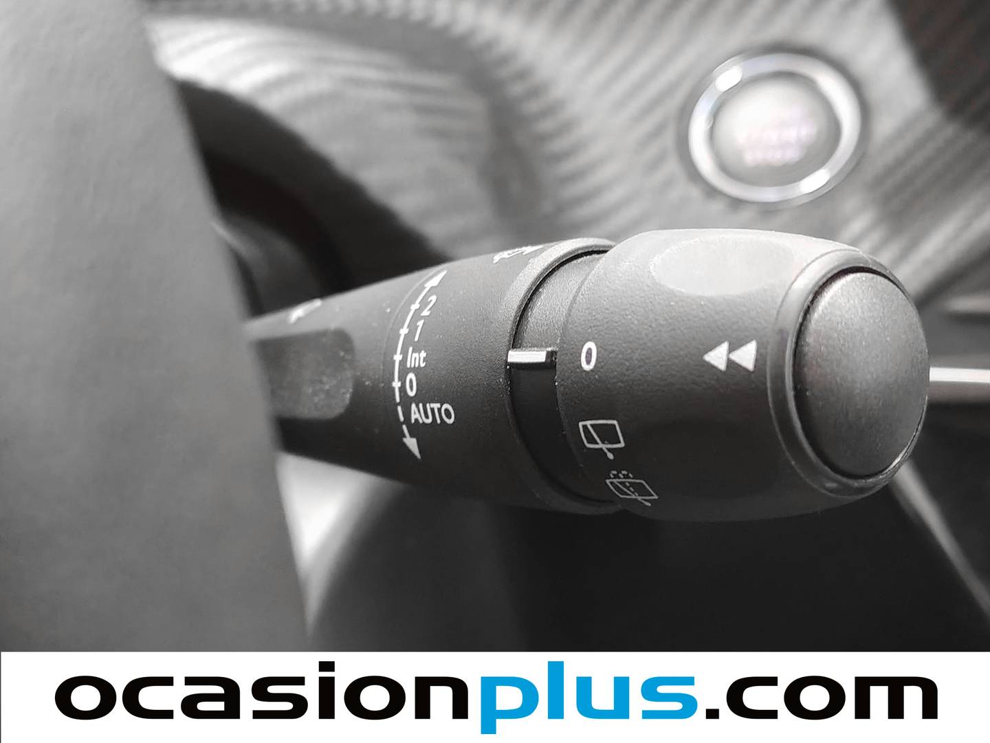 Foto Peugeot 2008 Peugeot 2008 Allure Hybrid eDCS6 (136 CV)