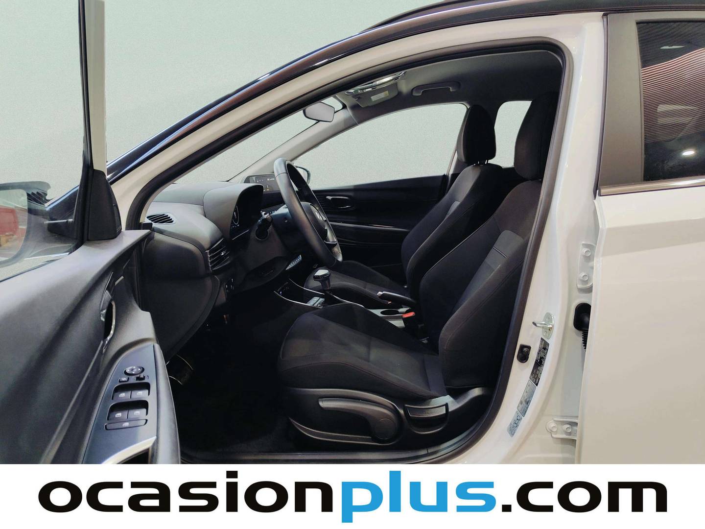 Foto asientos delanteros Hyundai Bayon Hyundai Bayon 1.0 TGDI 48V Tecno DCT (100 CV)