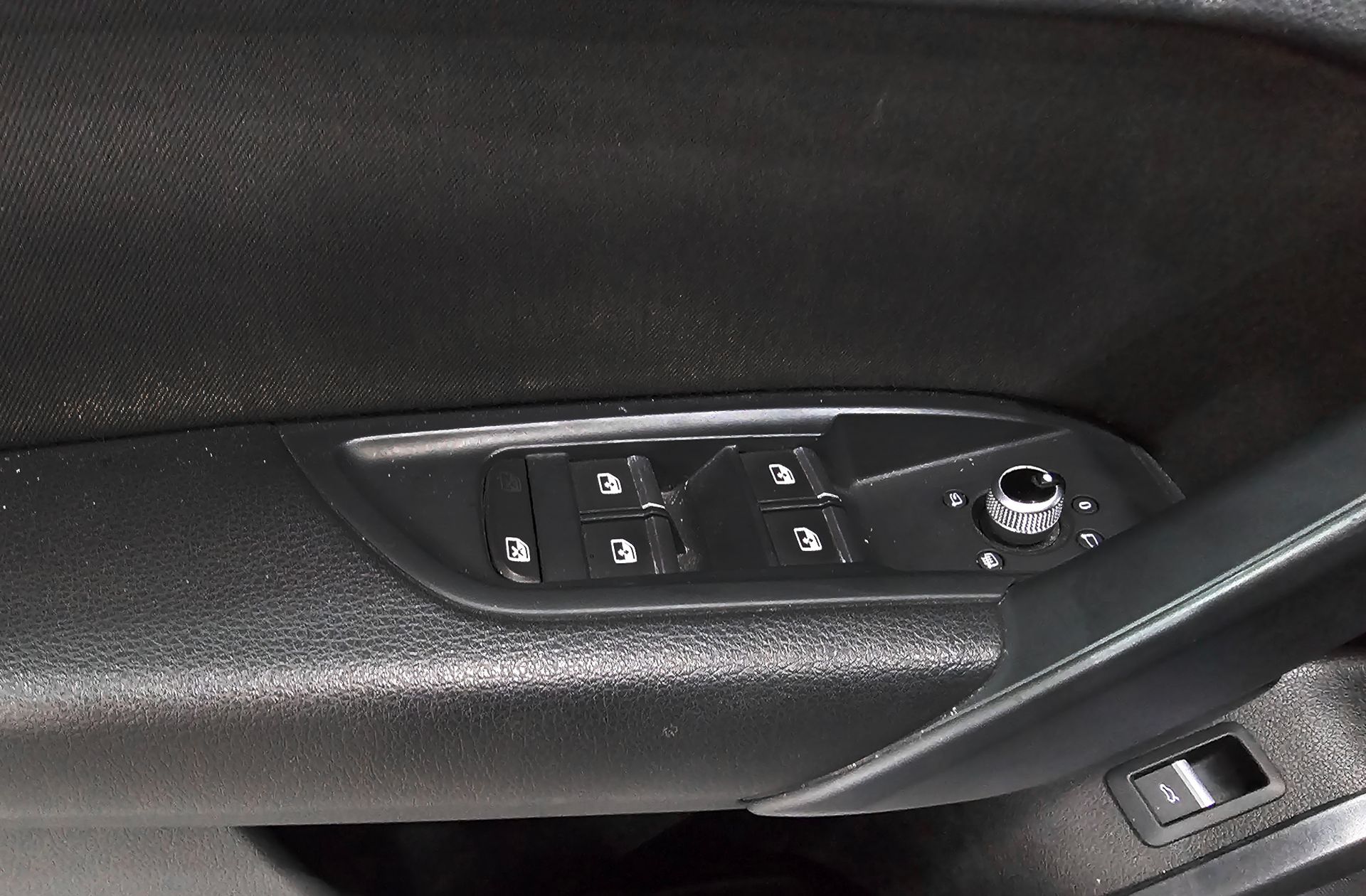 Audi Q5 S line 40 TDI quattro S tronic - foto 40