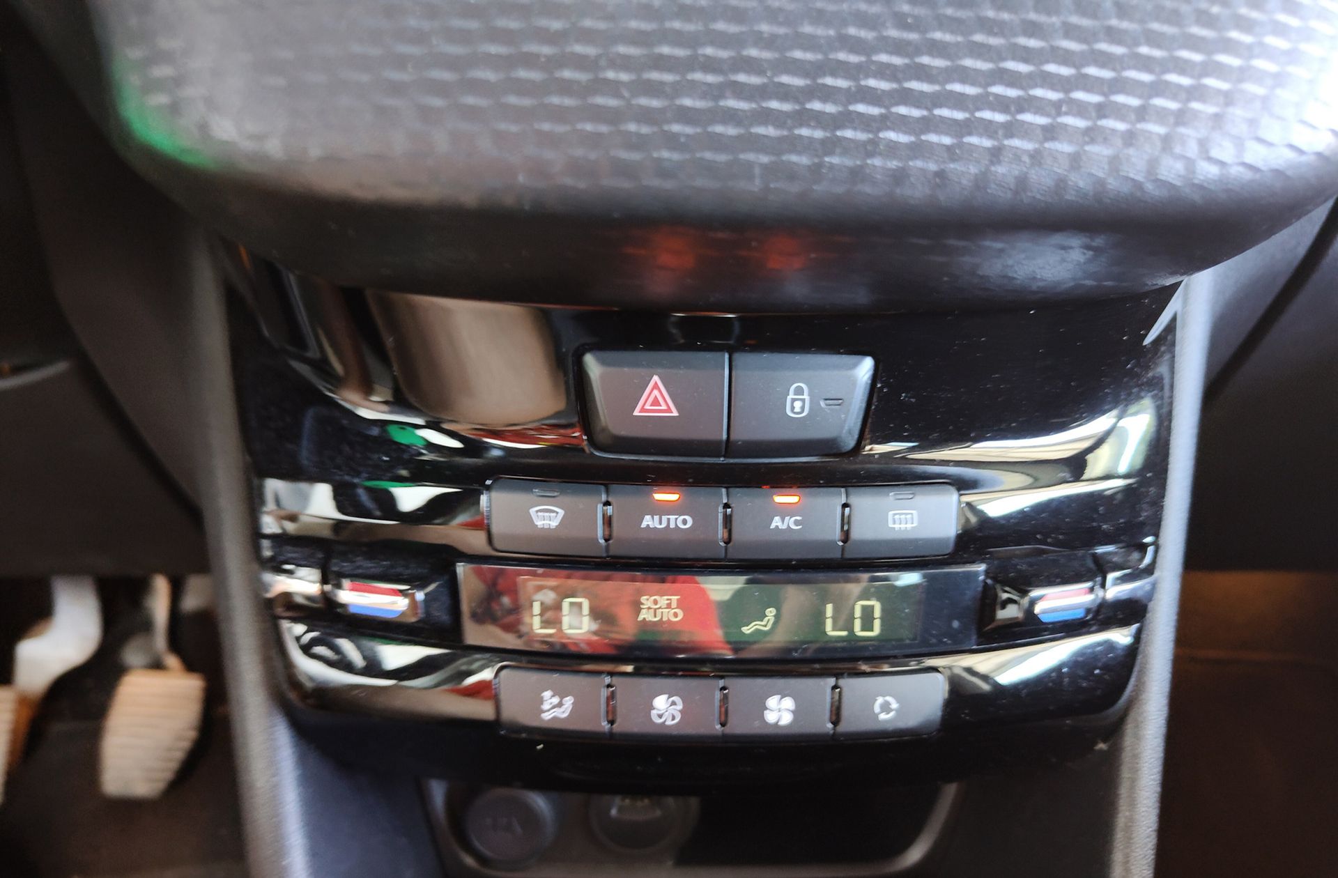 Peugeot 208 PureTech 110 Tech Edition - foto 29