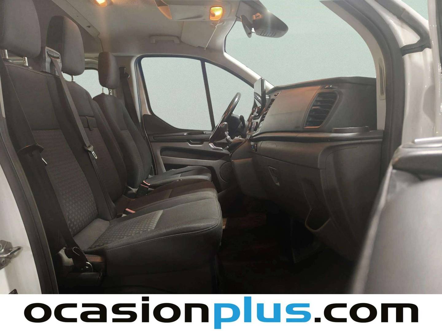 Fotos maletero Ford Transit Custom Ford Transit Custom Kombi 2.0 TDCI 320 L2 Trend (130 CV) 6 Plazas
