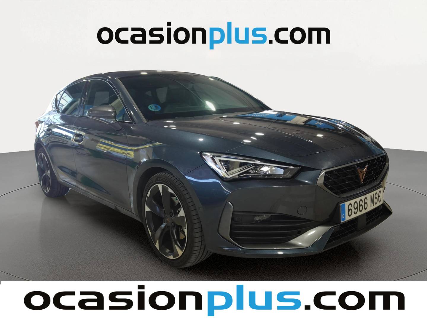 Foto delantera Cupra León Cupra León 1.5 eTSI DSG (150 CV) derecha
