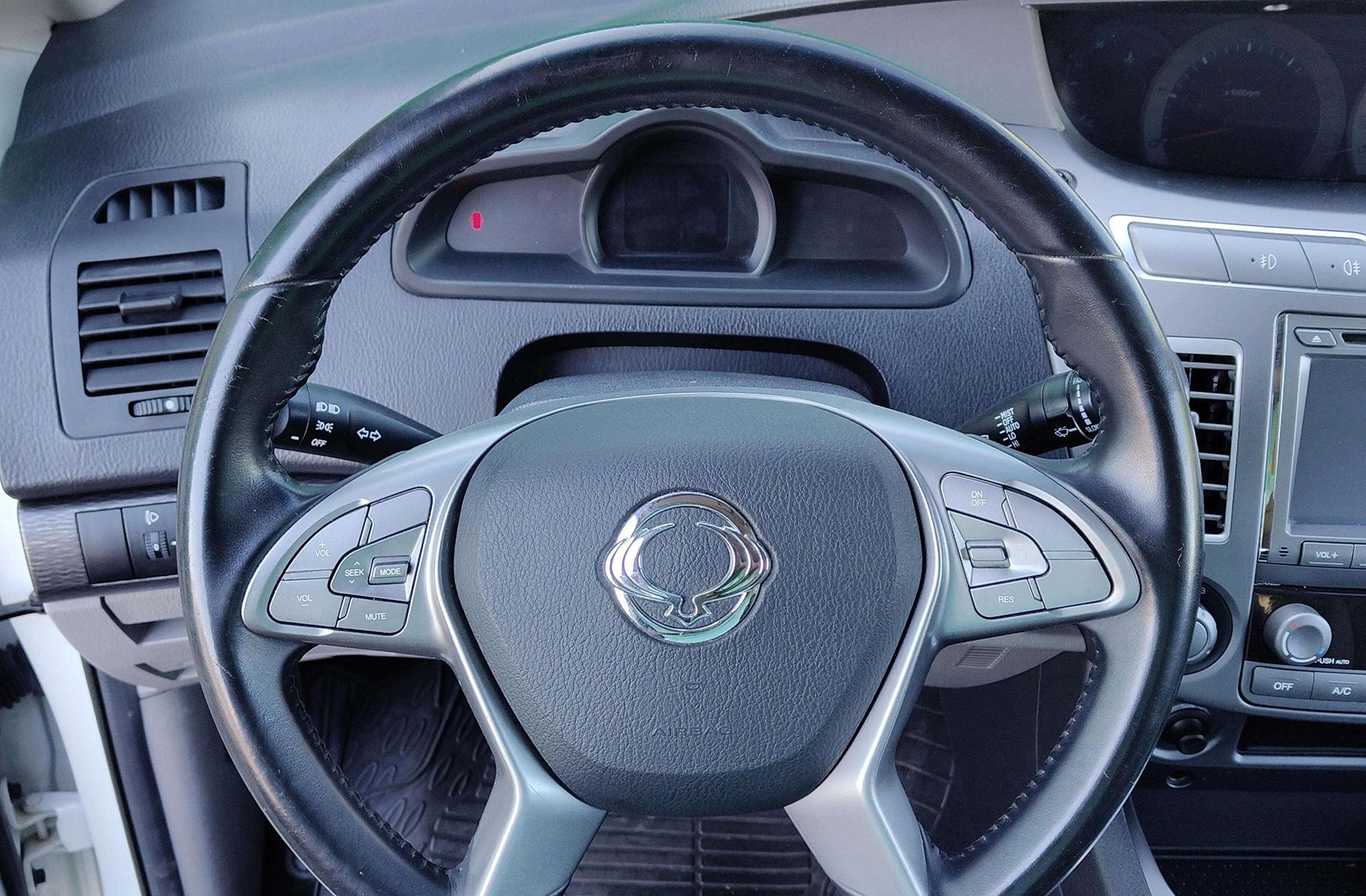 SsangYong Rodius D22T Premium 7 plazas - foto 19