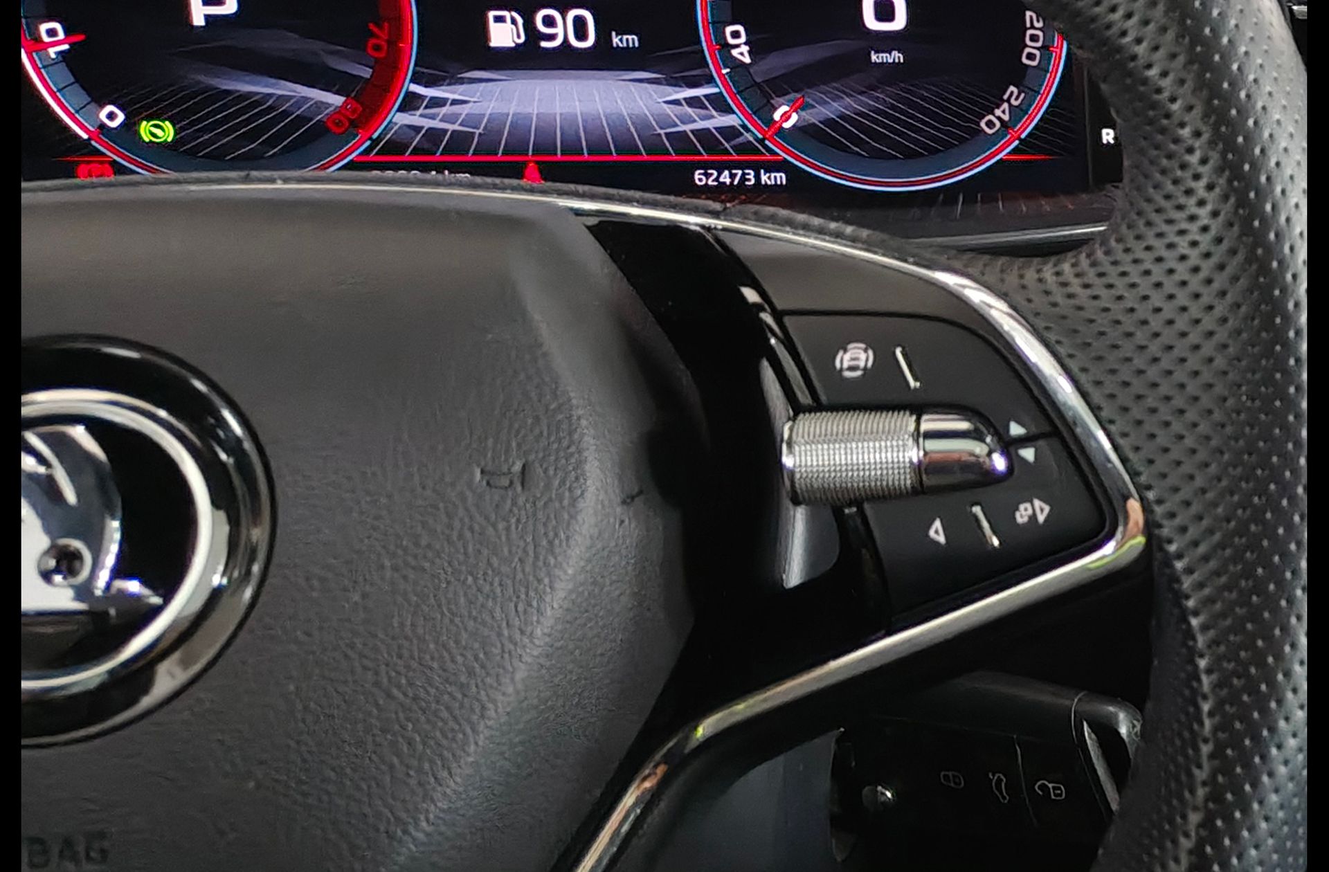 Škoda Kamiq 1.0 TSI Montecarlo DSG - foto 29