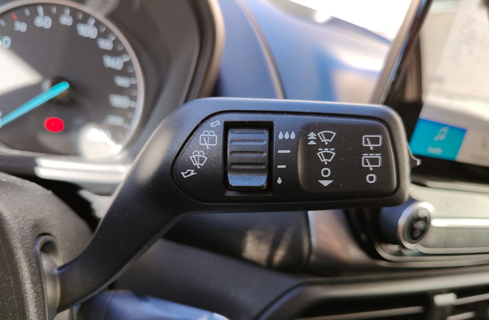 Ford EcoSport 1.5 TDCi EcoBlue Trend - foto 25
