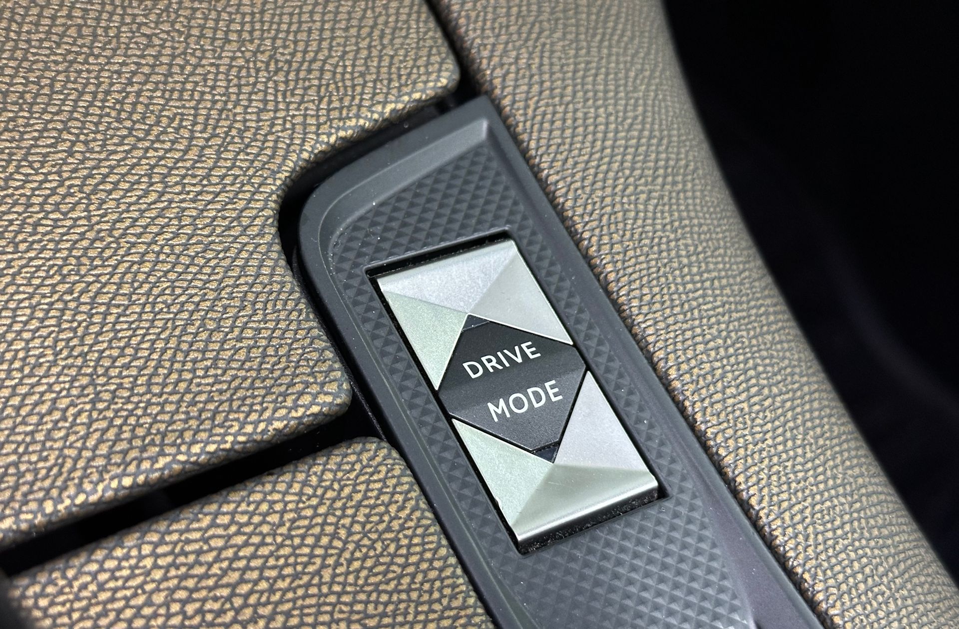 DS 7 Crossback BlueHDi 180 So Chic - foto 11