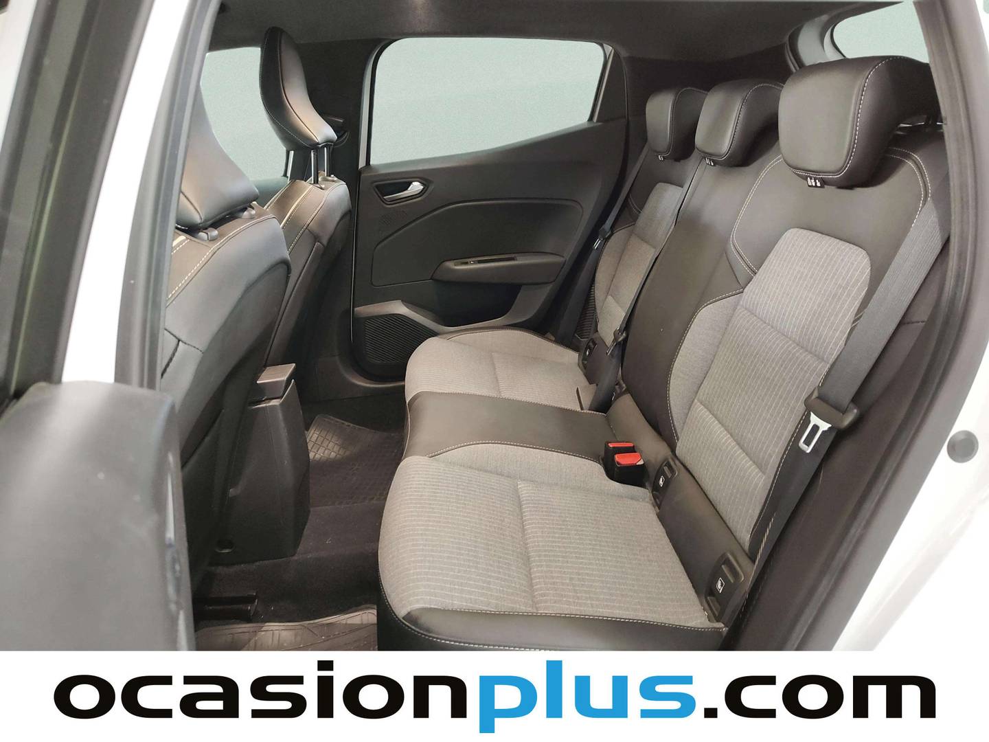 Foto asientos traseros Renault Clio Renault Clio Techno E-Tech Híbrido (140 CV)