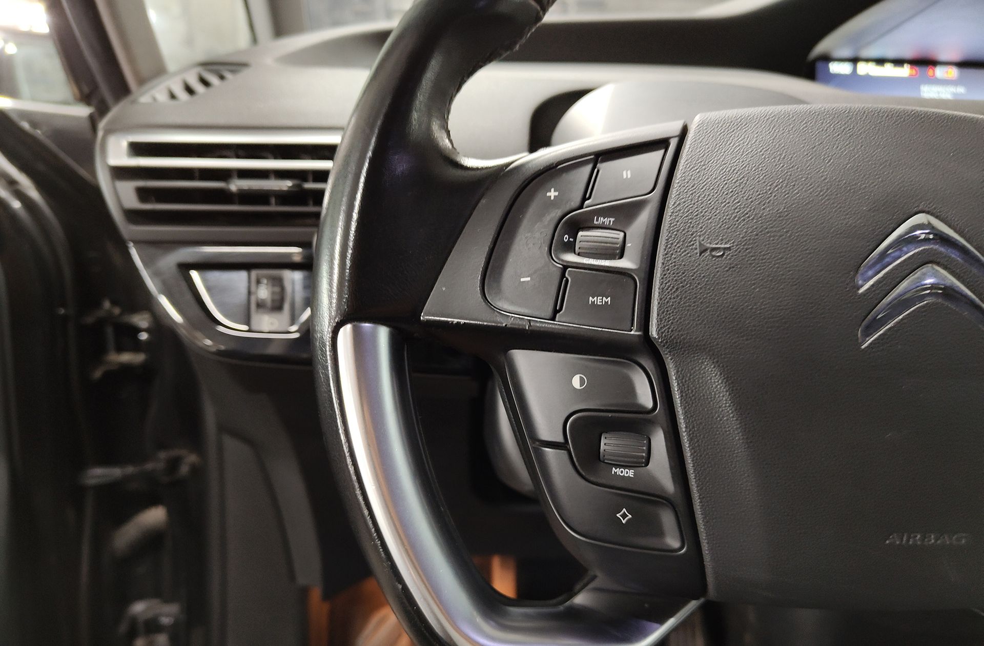 Citroën C4 Picasso PureTech 130 Feel - foto 24