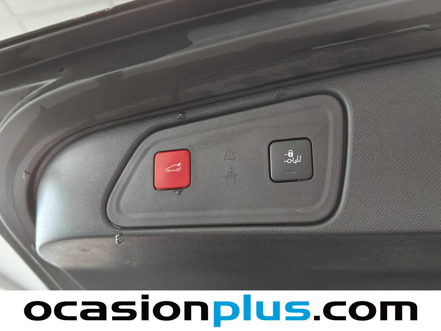 Foto Peugeot 3008 Peugeot 3008 PureTech 130 S&S GT EAT8 (130 CV)