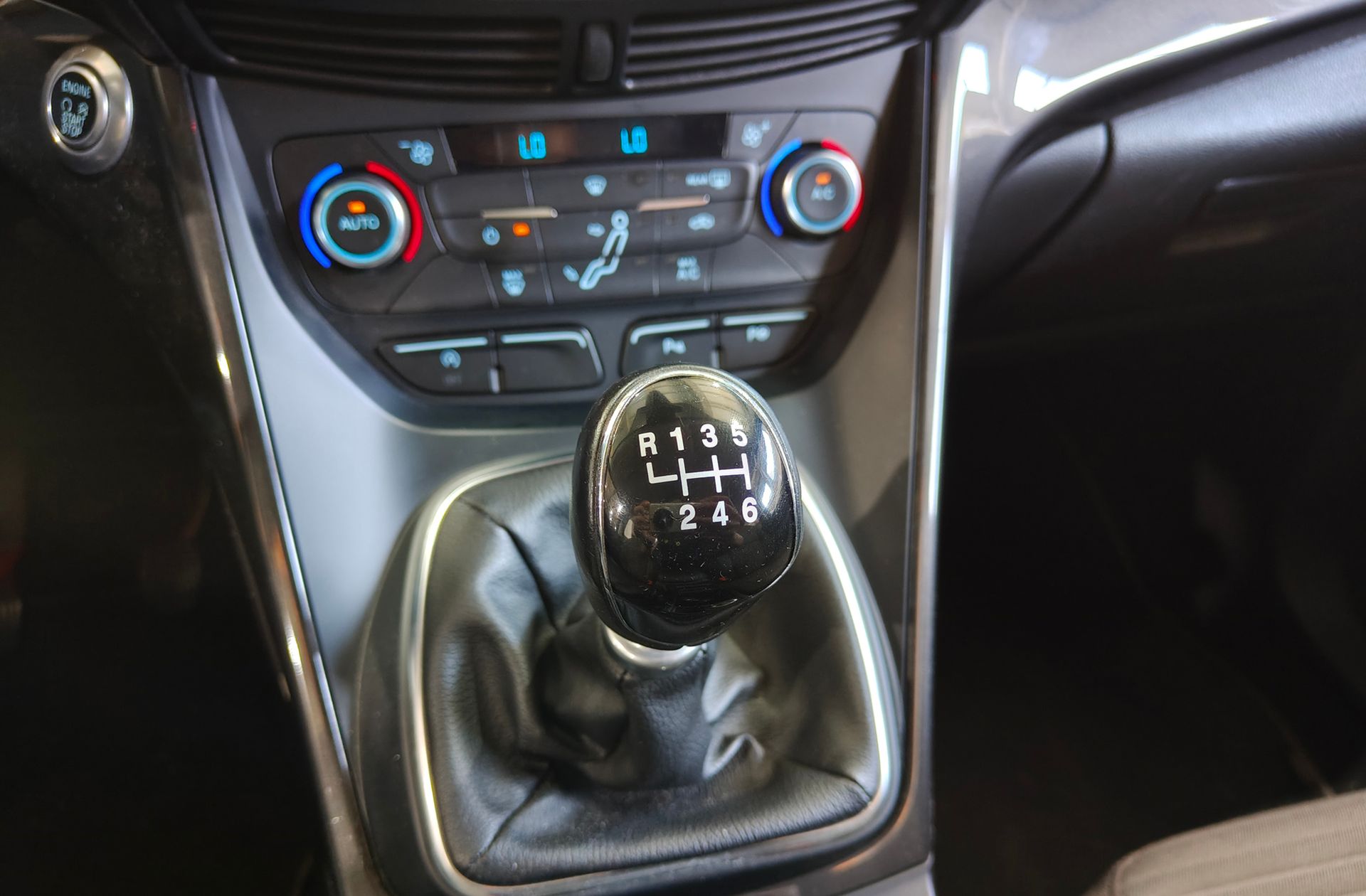 Ford C-Max 1.5 EcoBoost Titanium - foto 5