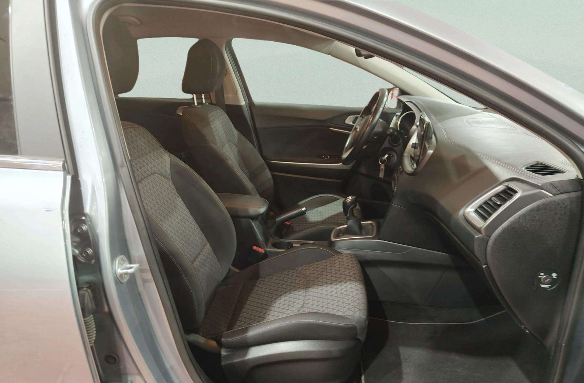 Kia Ceed 1.0 T-GDi Drive - foto 16
