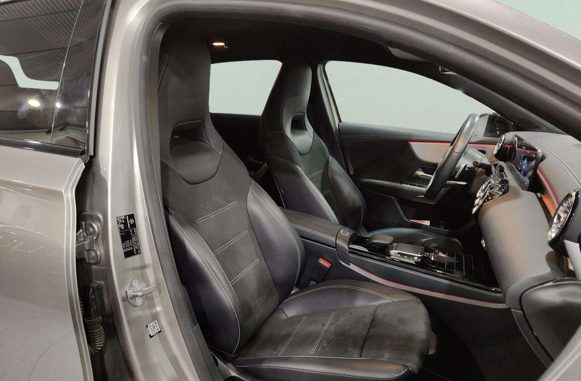 Mercedes-Benz Clase A 180 d Pack AMG - foto 23