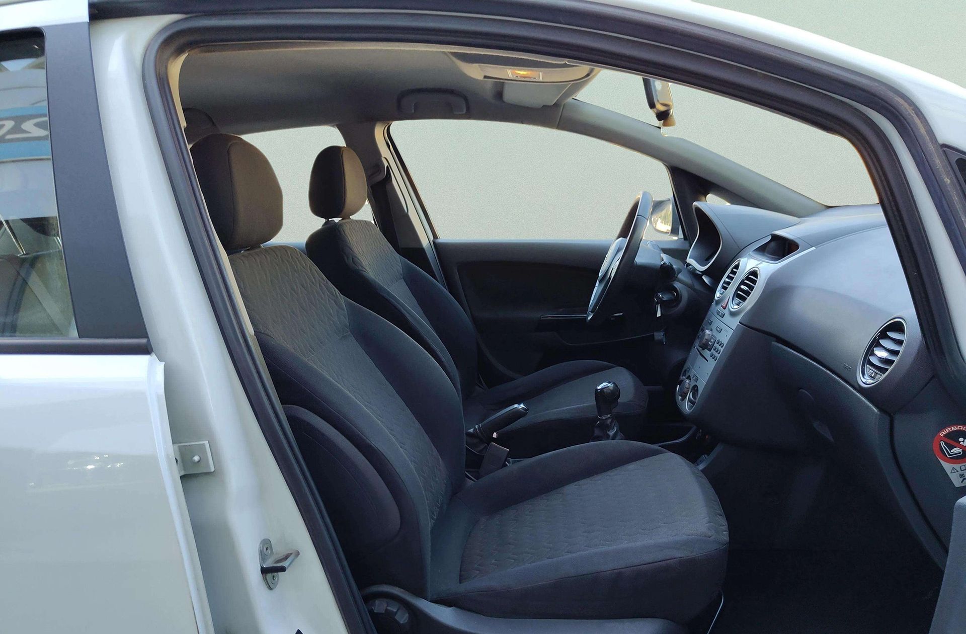 Opel Corsa 1.3 ecoFLEX Selective - foto 14