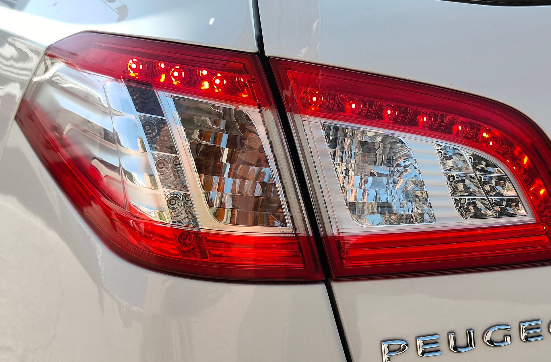 Peugeot 508 SW BlueHDi 180 Allure EAT6 - foto 18