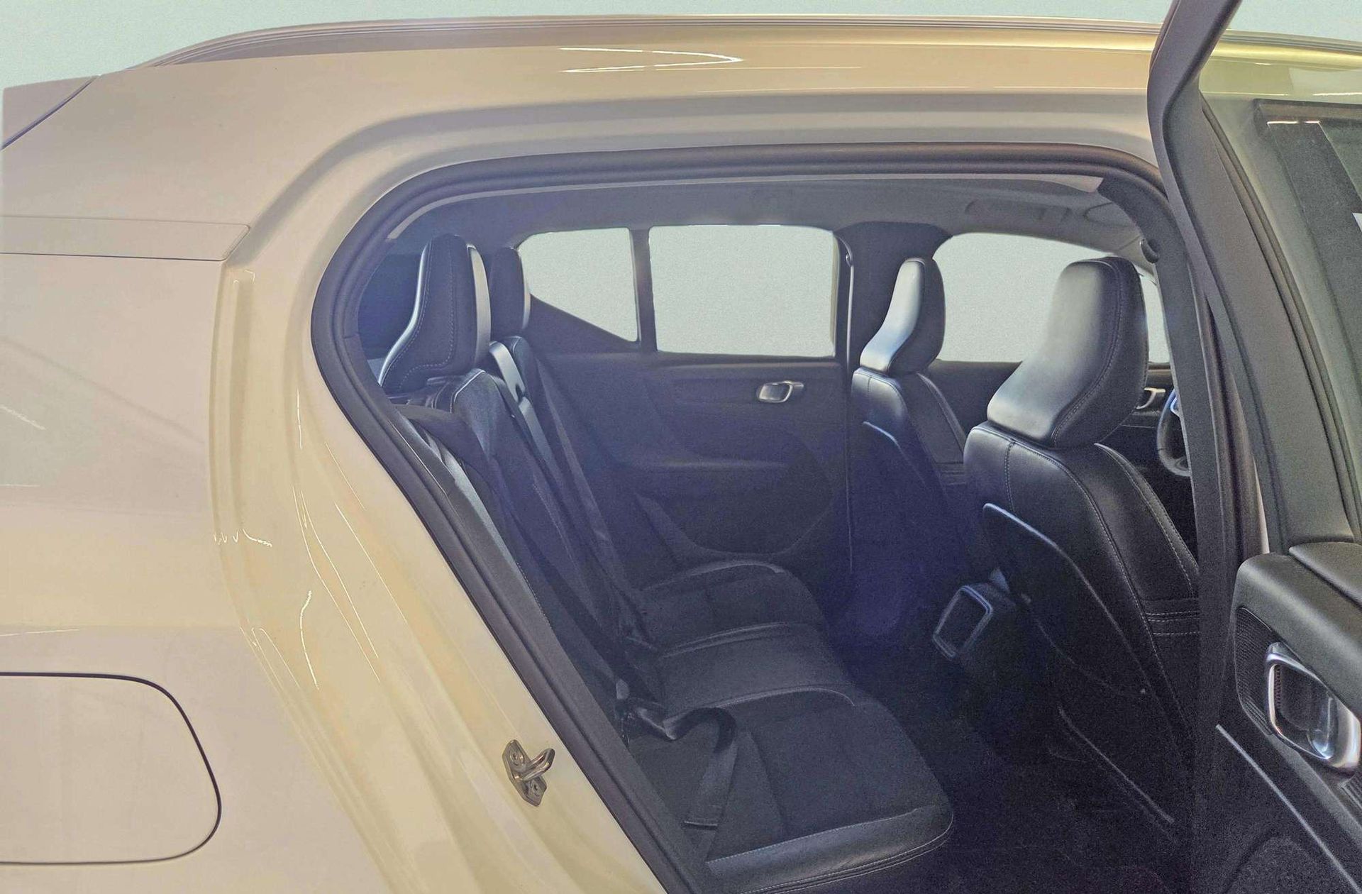 Volvo XC40 T3 Momentum - foto 15