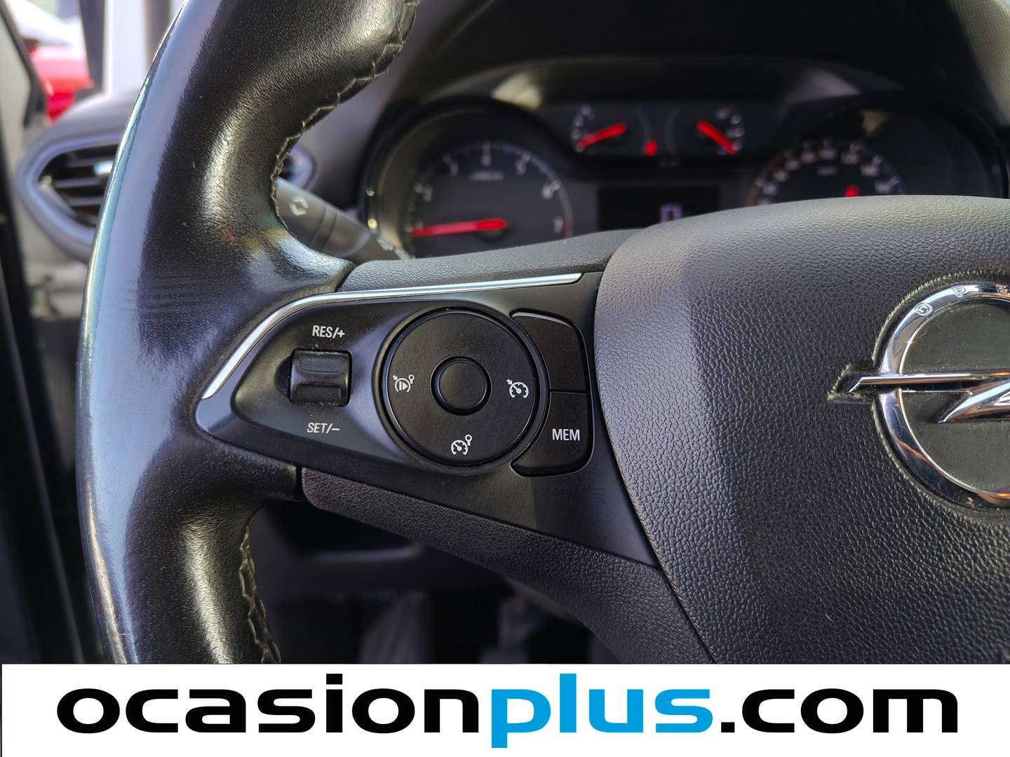 Equipamiento del Opel Crossland X Opel Crossland X 1.2 S&S Design Line 120 Aniversario (110 CV)