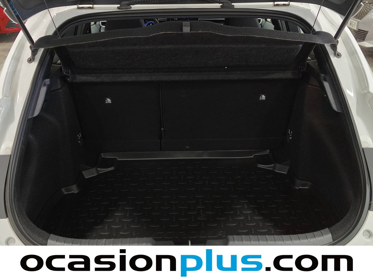 Fotos maletero Toyota Corolla Toyota Corolla 140H Active Plus (140 CV)