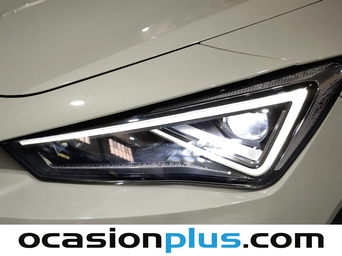 Foto Cupra Formentor CUPRA Formentor 2.5 TSI VZ5 Taiga Grey 4Drive DSG (390 CV)