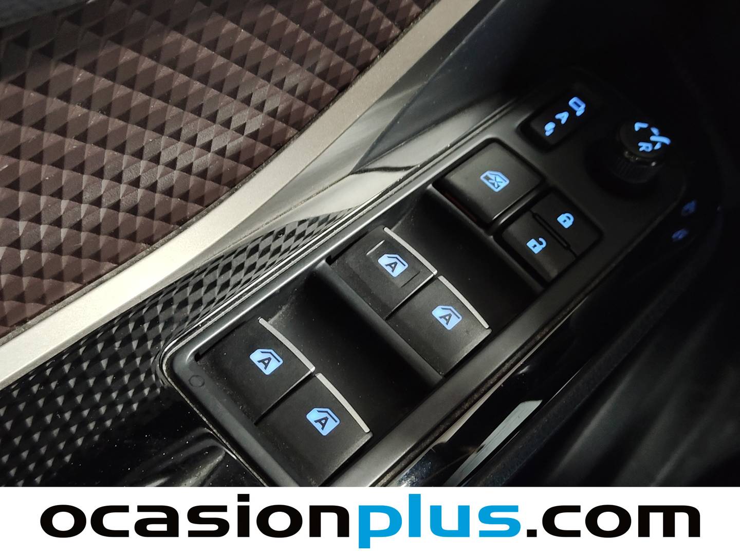 Foto Toyota C-HR Toyota C-HR 1.8 125H Style Plus (122 CV)