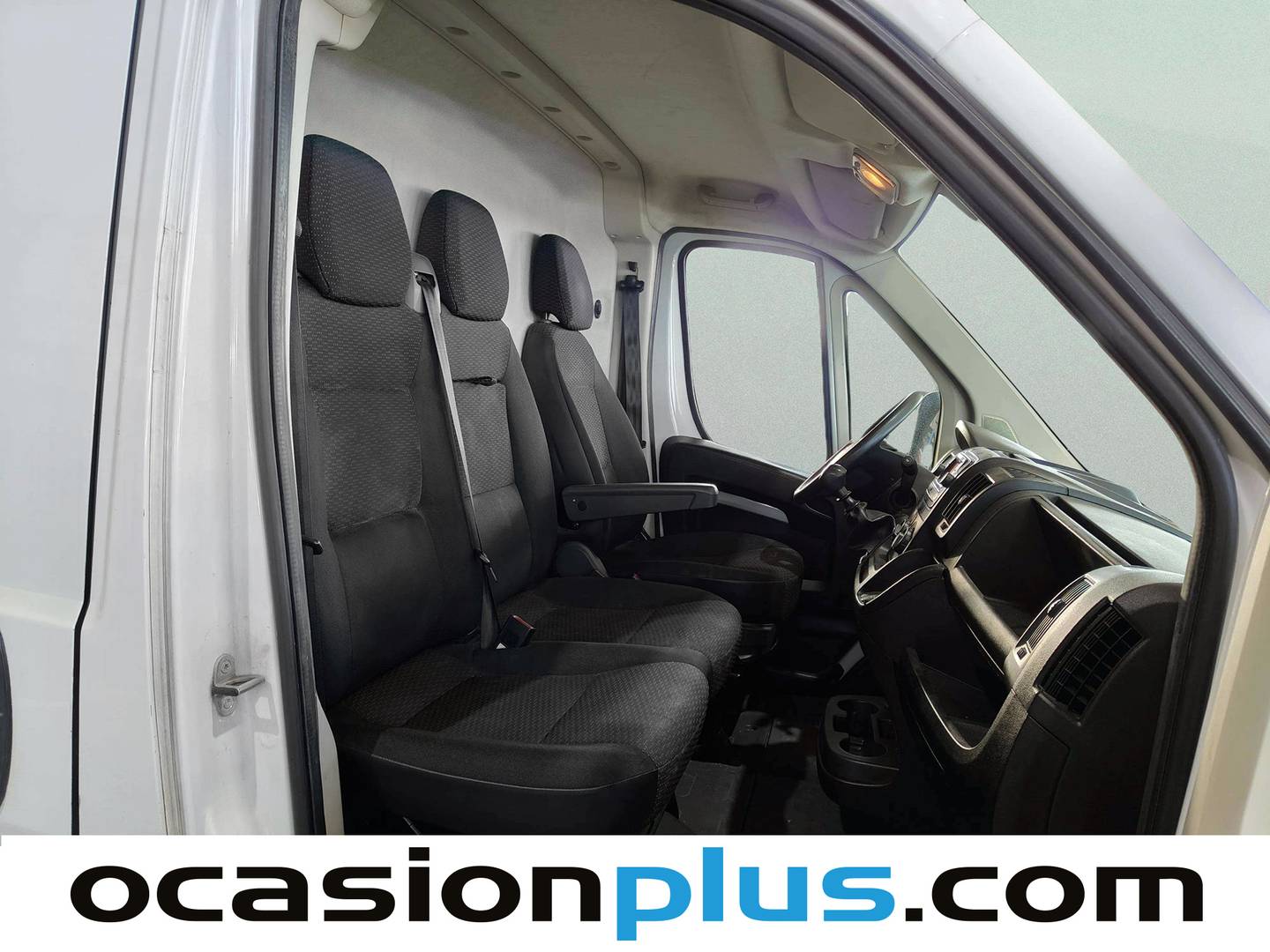 Foto asientos traseros Opel Movano Opel Movano Furgon 2.2 BlueHDi Base L3H2 3.5T (140 CV)