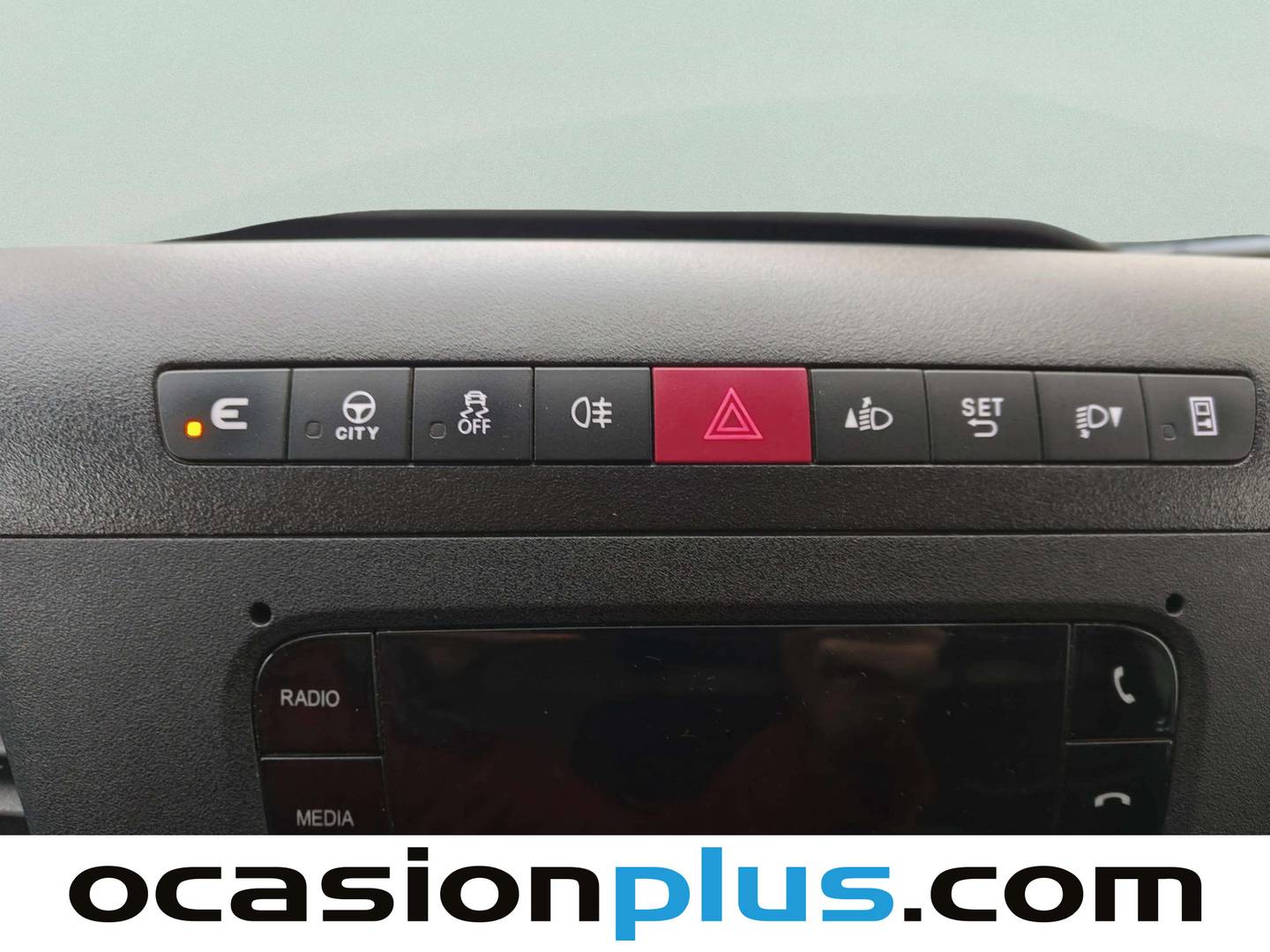 Equipamiento del Iveco Daily Iveco Daily Furgon 35S 16 V 3520L/H2 (156 CV)