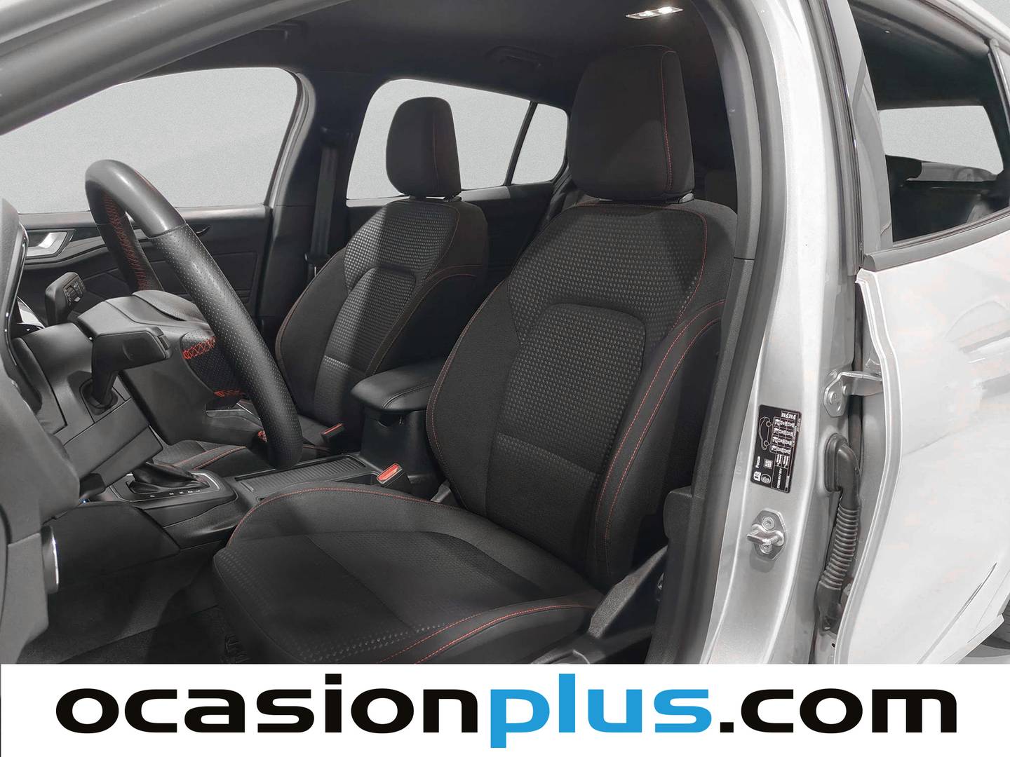 Foto asientos delanteros Ford Focus Ford Focus 1.0 Ecoboost MHEV ST-Line Auto  (155 CV)