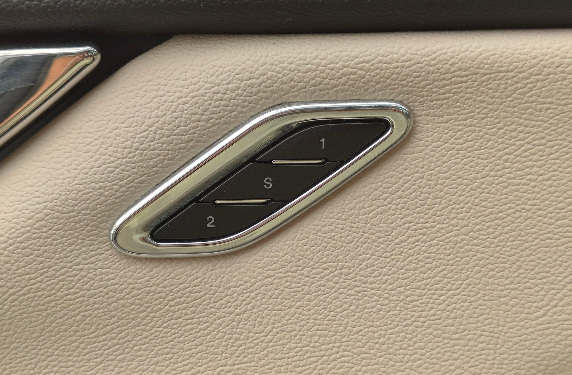 Maserati Quattroporte 3.0 V6 S Q4 - foto 18