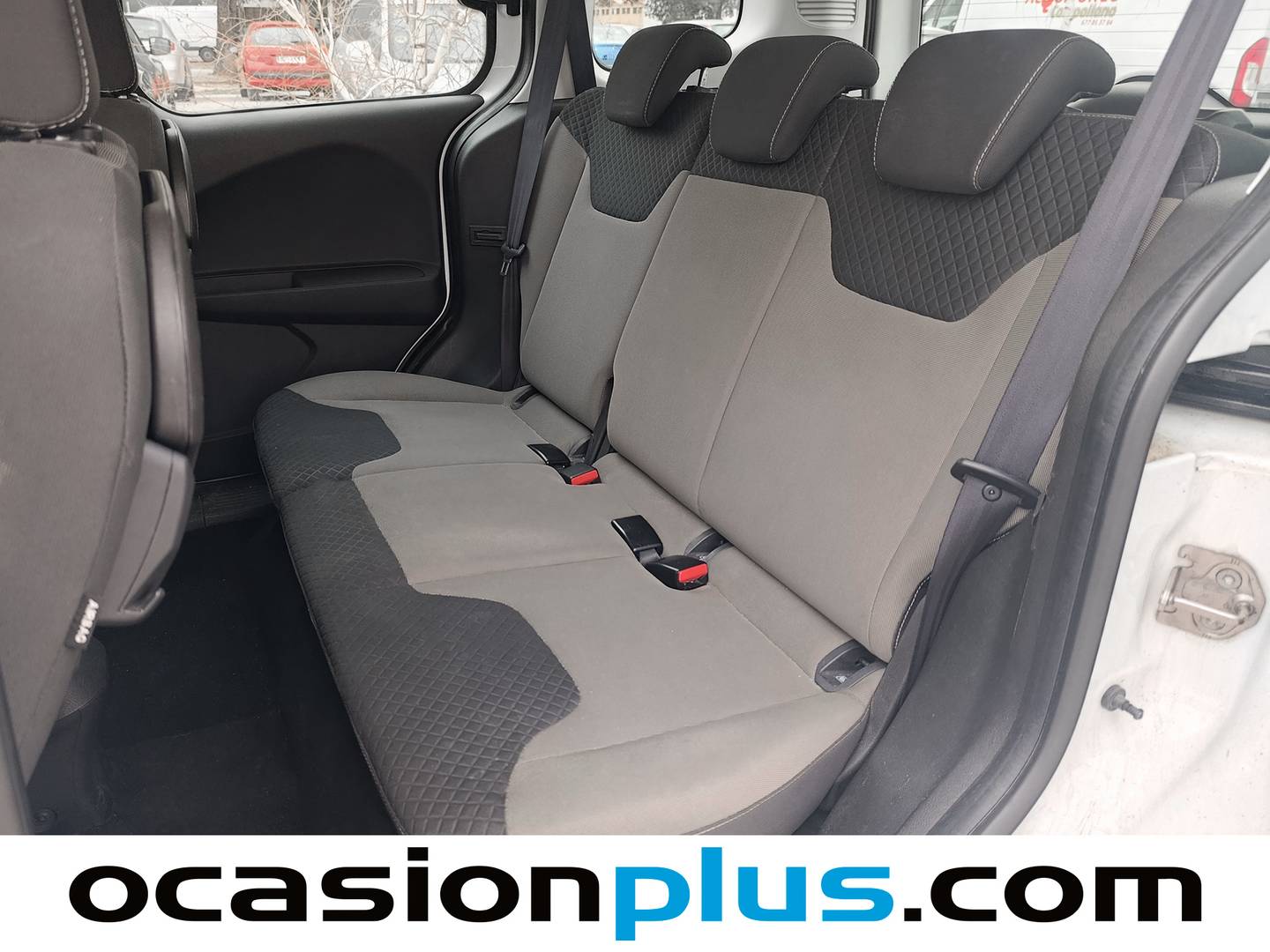 Foto asientos traseros Ford Tourneo Courier Ford Tourneo Courier 1.6 TDCi Trend  (95 CV)