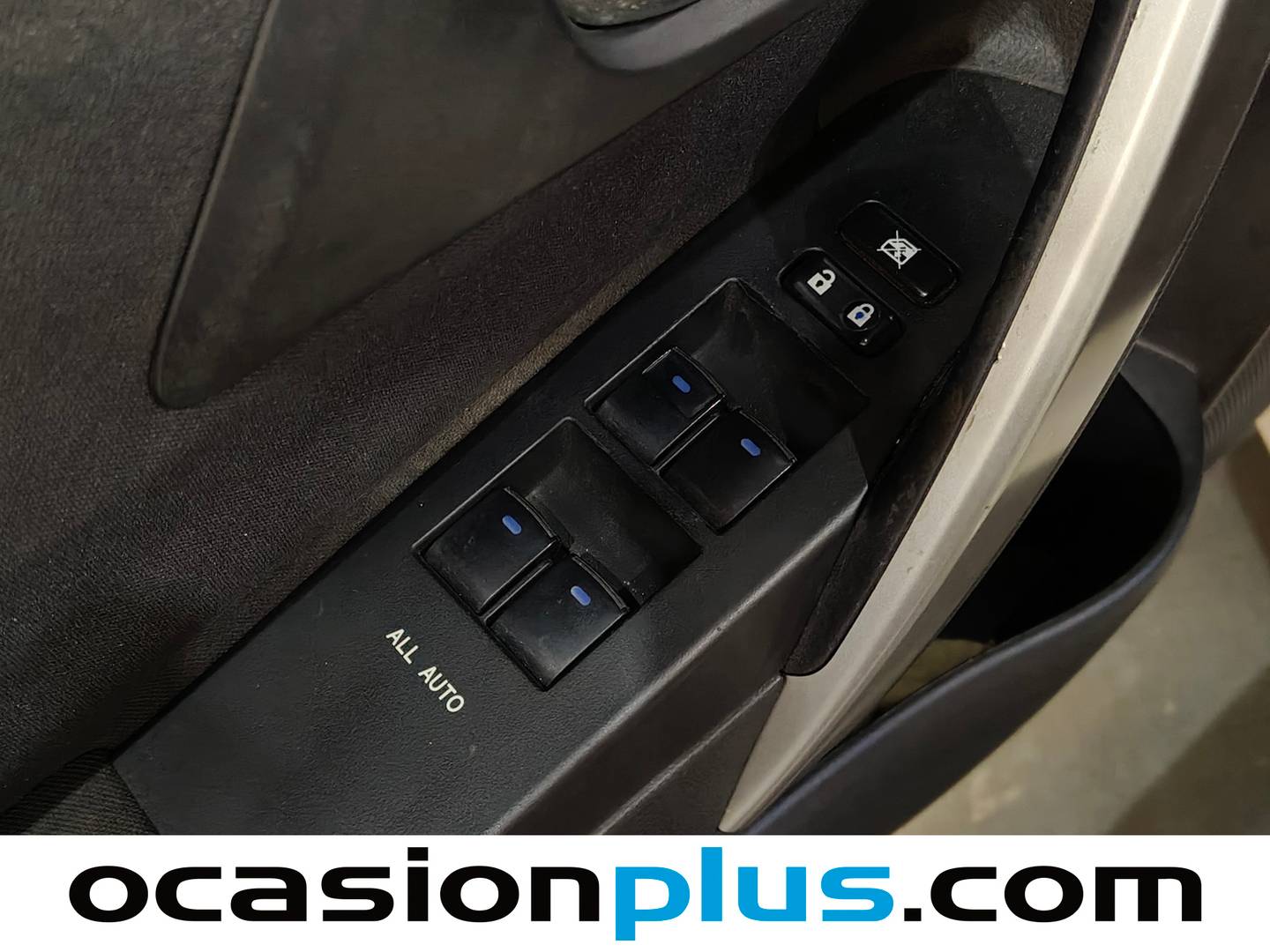 Toyota Auris Toyota Auris Hybrid Active (136 CV) 2014