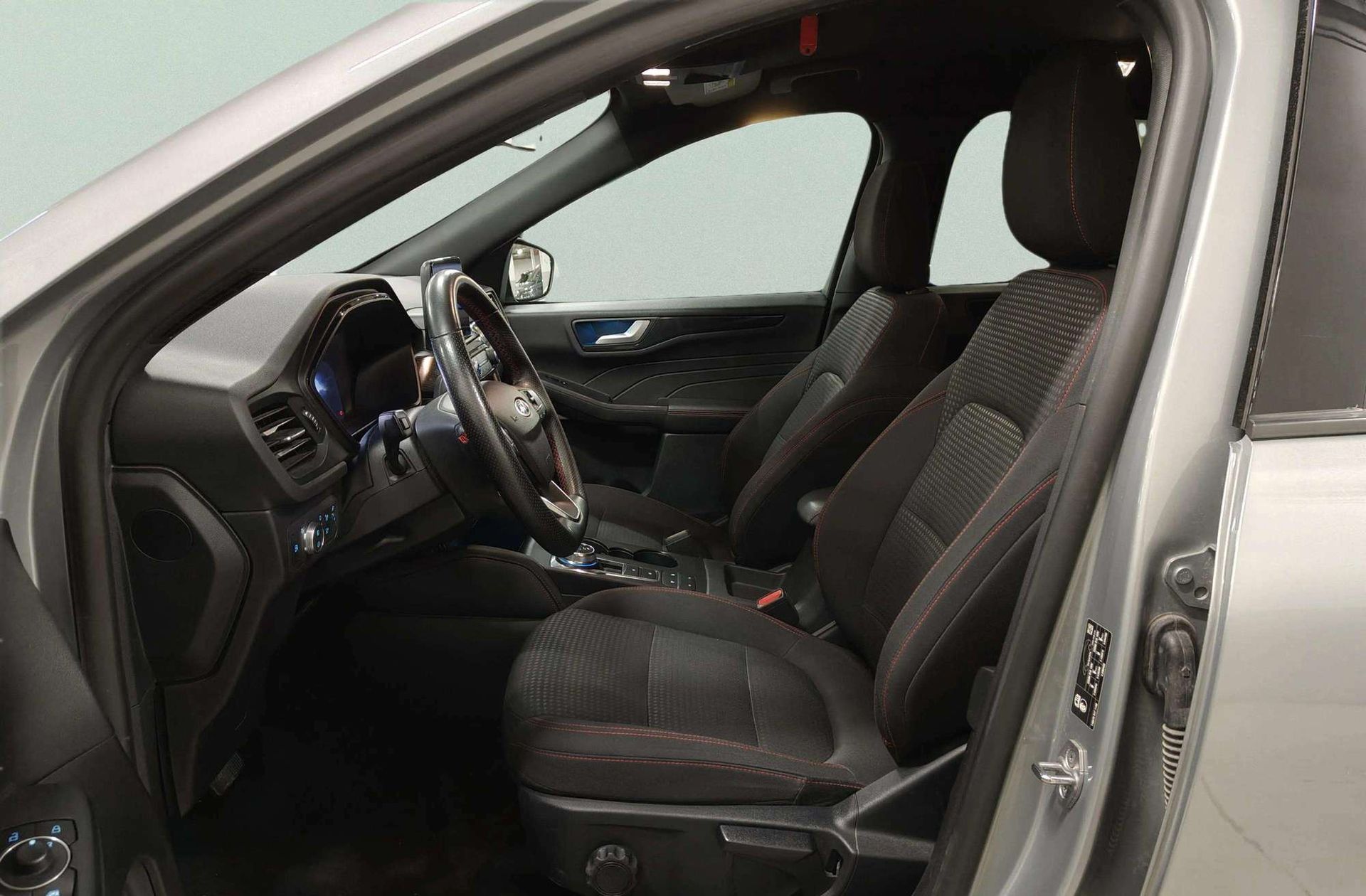 Ford Kuga 2.5 Duratec PHEV ST-Line - foto 12