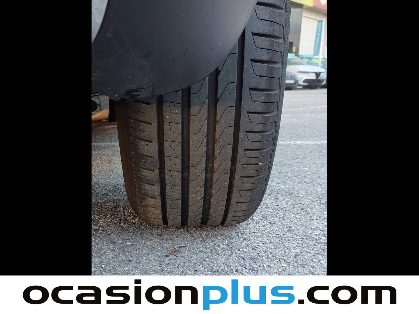 Foto Mercedes GLB Mercedes-Benz GLB 220 D 4Matic  (190 CV)