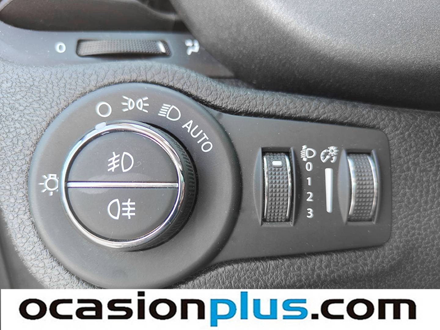 Equipamiento del Fiat 500X Fiat 500X 1.3 Firefly S&S Cross T4 DCT (150 CV)