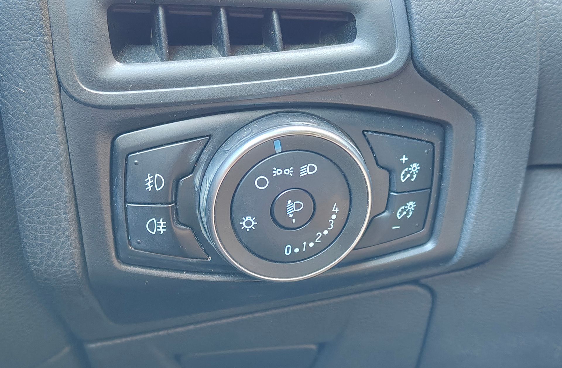 Ford Focus 1.6 TI-VCT Trend+ PowerShift - foto 7