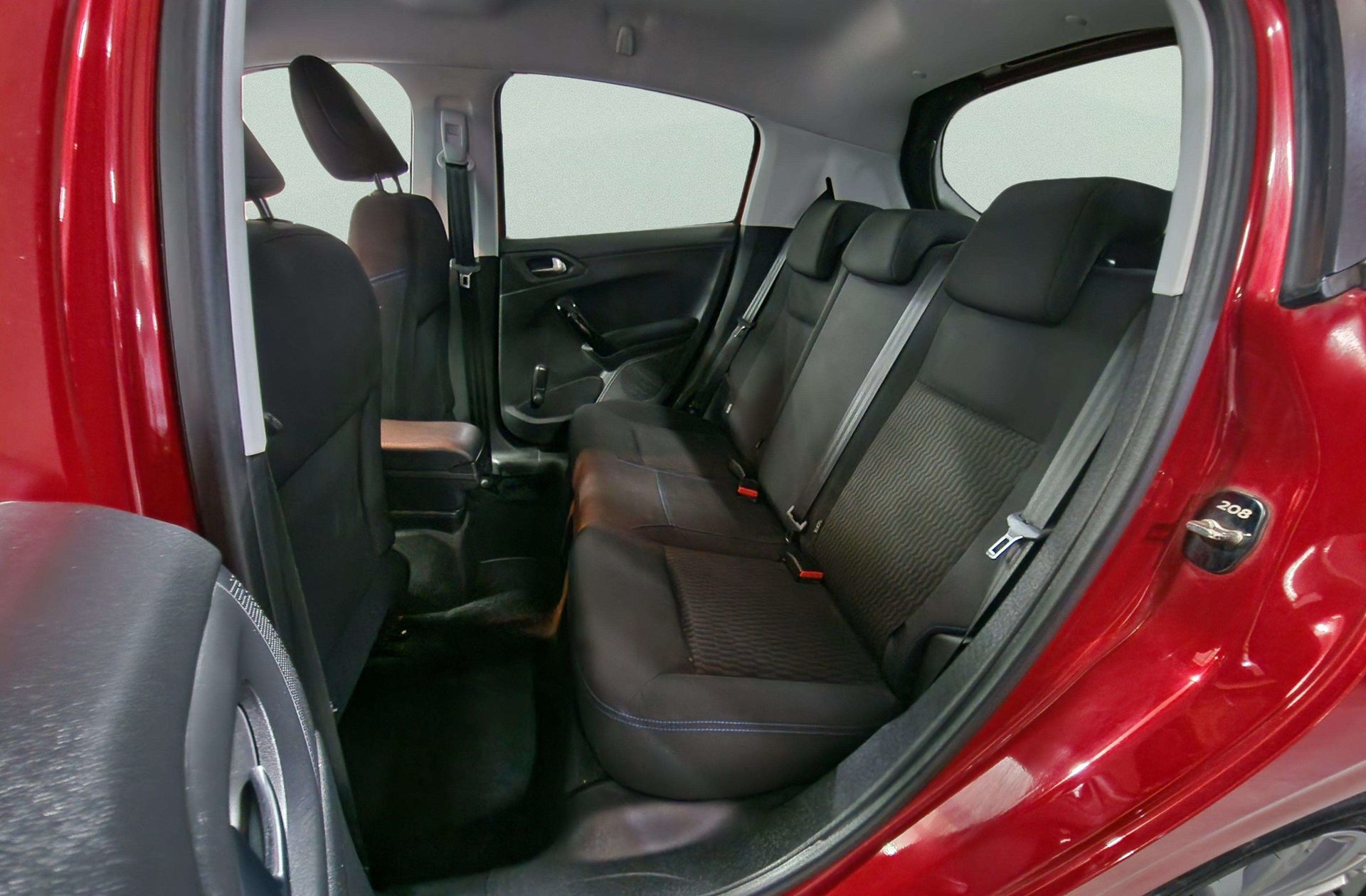 Peugeot 208 PureTech Signature - foto 11
