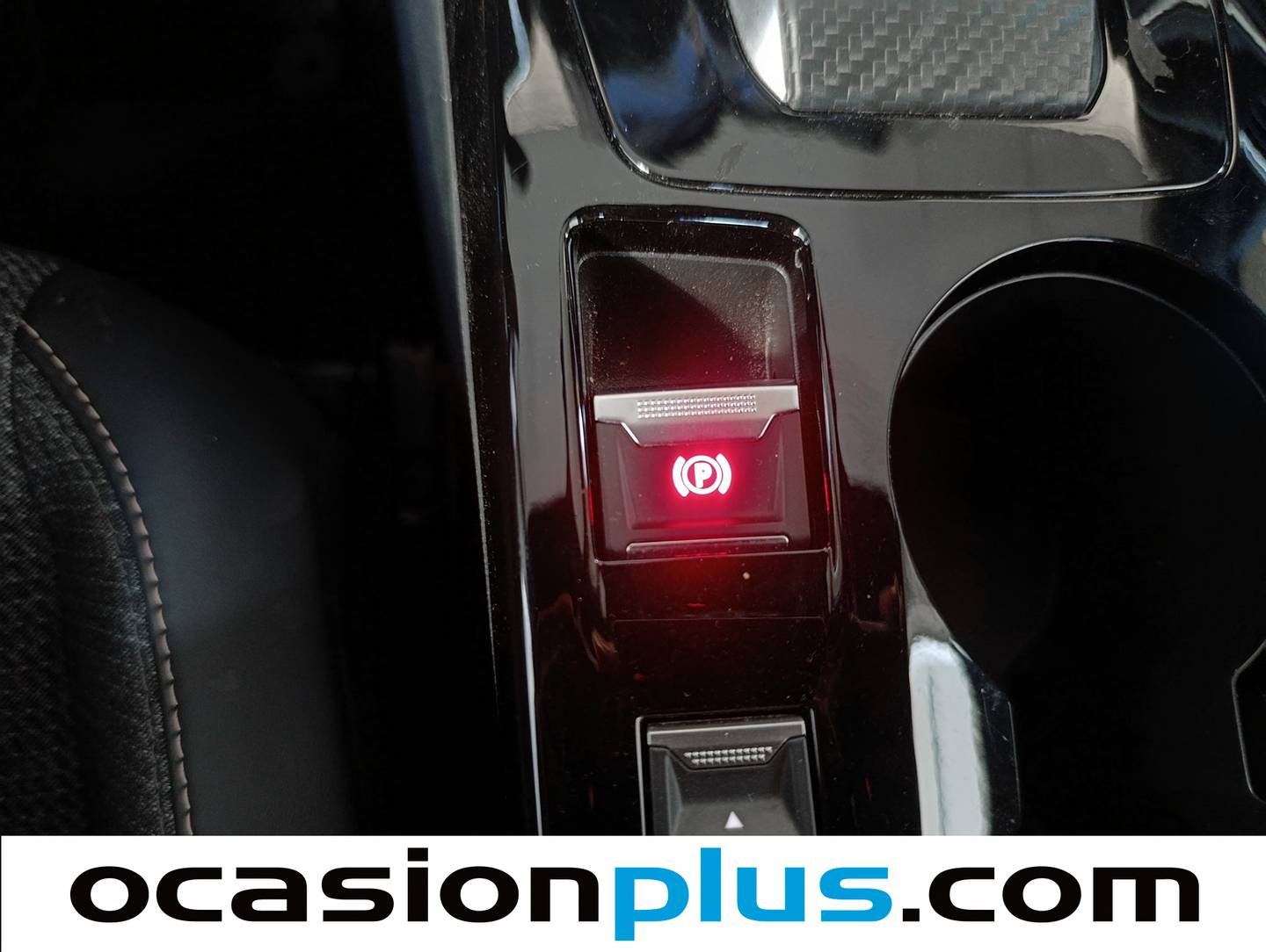 Peugeot 2008 Peugeot 2008 Allure Hybrid eDCS6 (145 CV) km 0