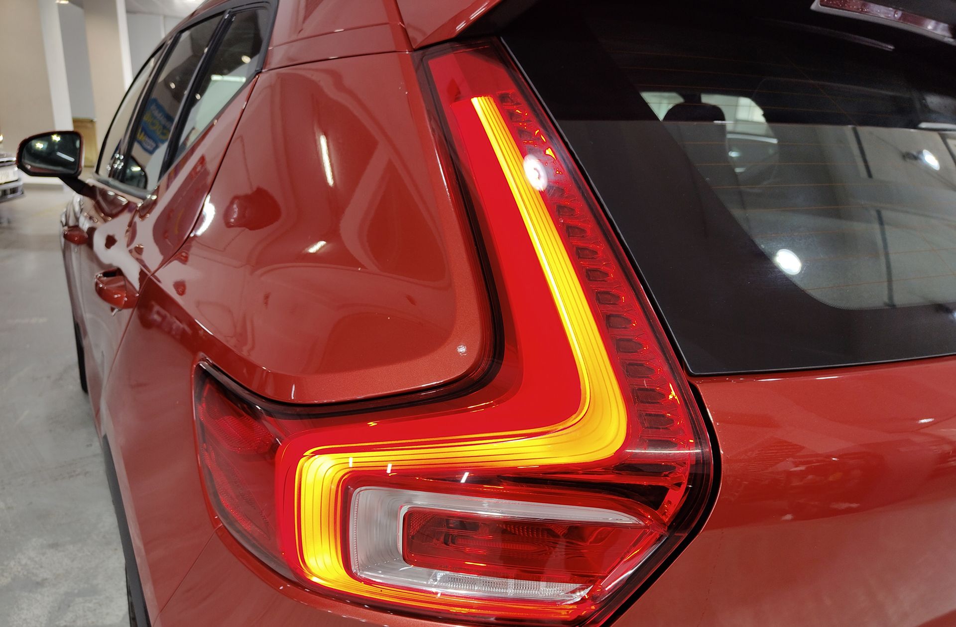 Volvo XC40 D3 Business Plus AWD - foto 16