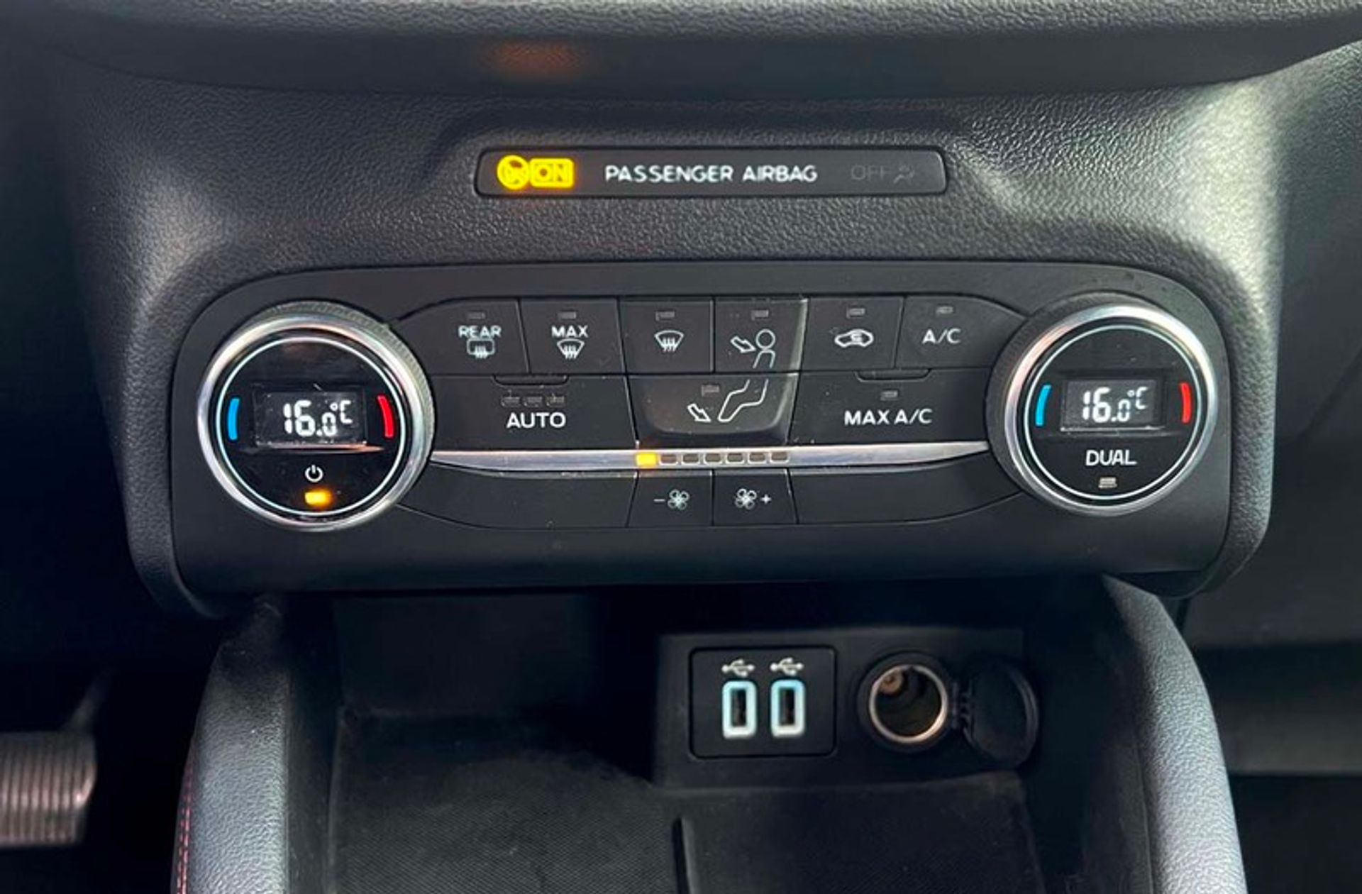Ford Kuga 2.5 Duratec PHEV ST-Line - foto 29