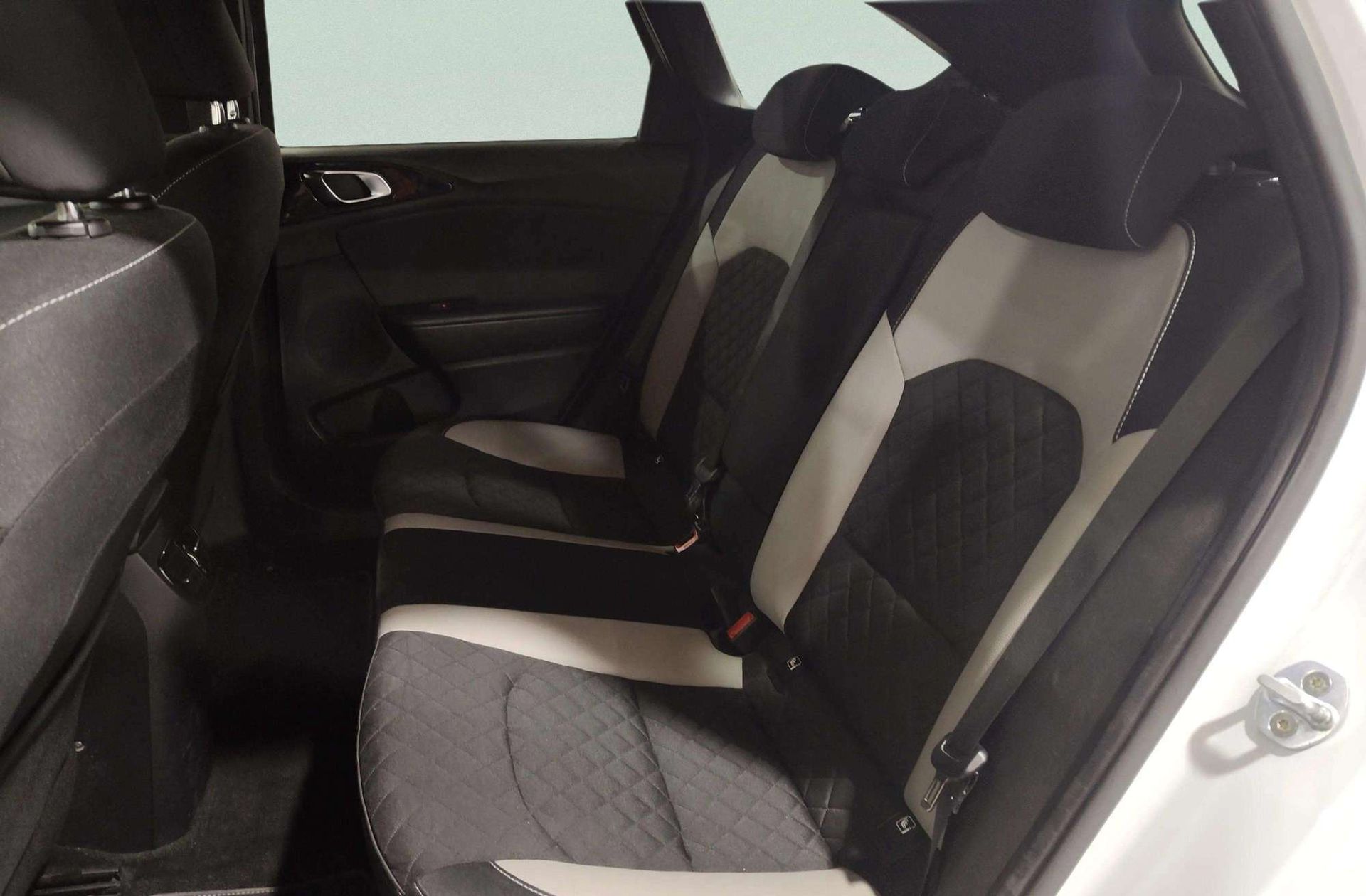 Kia Ceed 1.6 CRDi Eco-Dynamics GT Line - foto 12