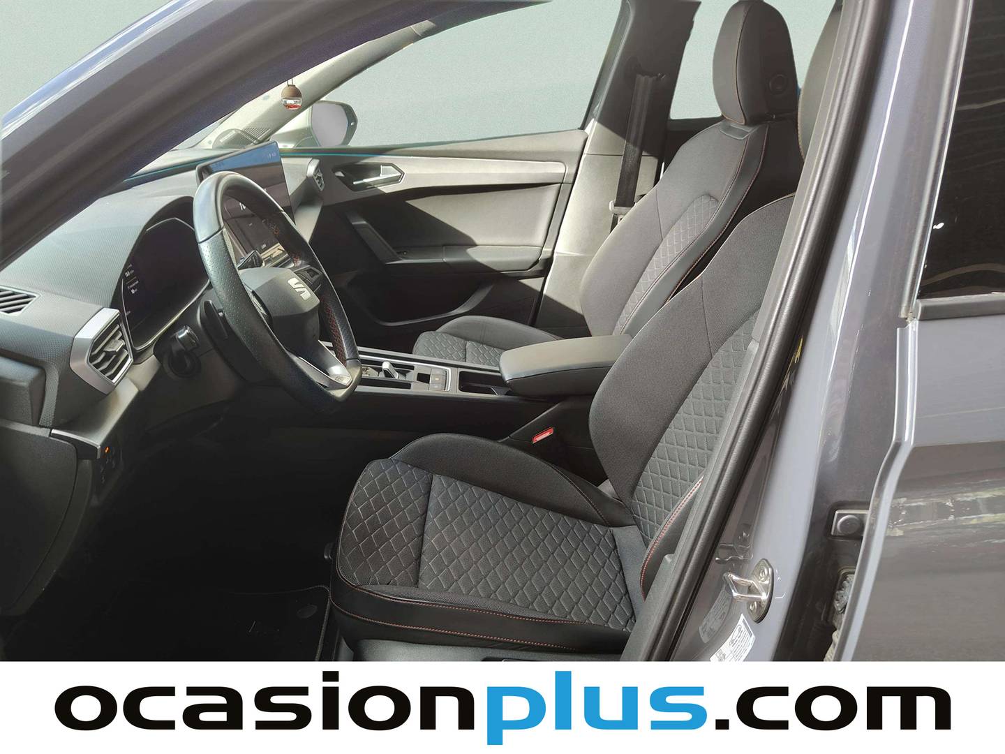Foto asientos delanteros Seat León Seat León ST 1.5 eTSI S&S FR Special Edition DSG (150 CV)