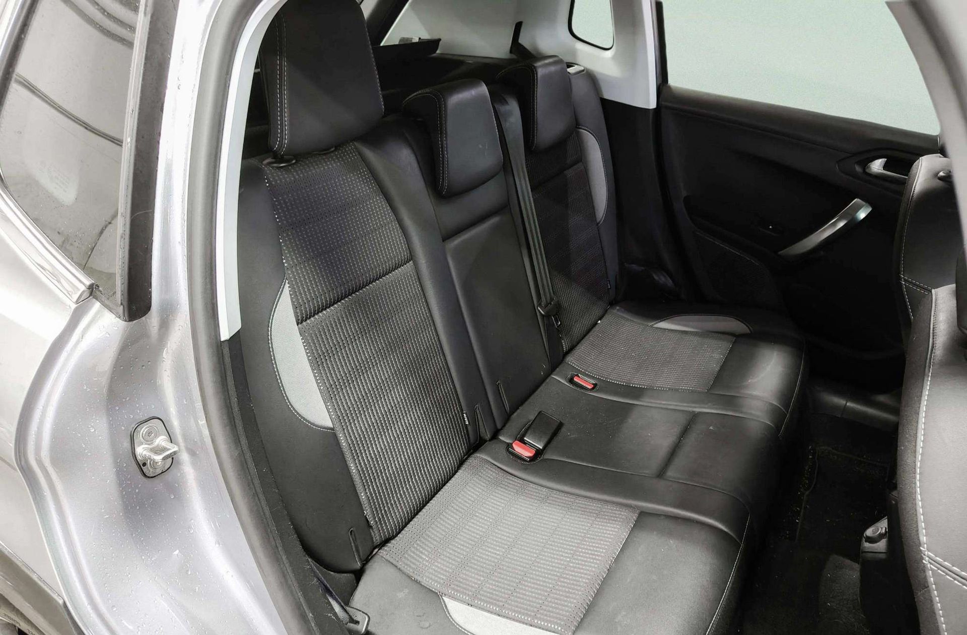 Peugeot 2008 PureTech 110 Allure EAT6 - foto 21