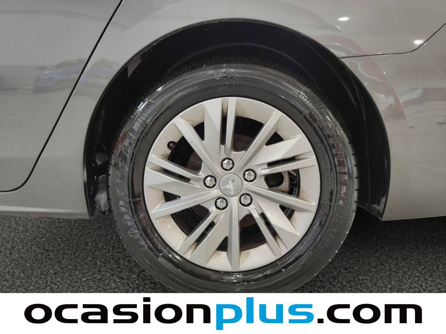 Foto Peugeot 508 Peugeot 508 PureTech 130 Active Pack EAT8 (130 CV)