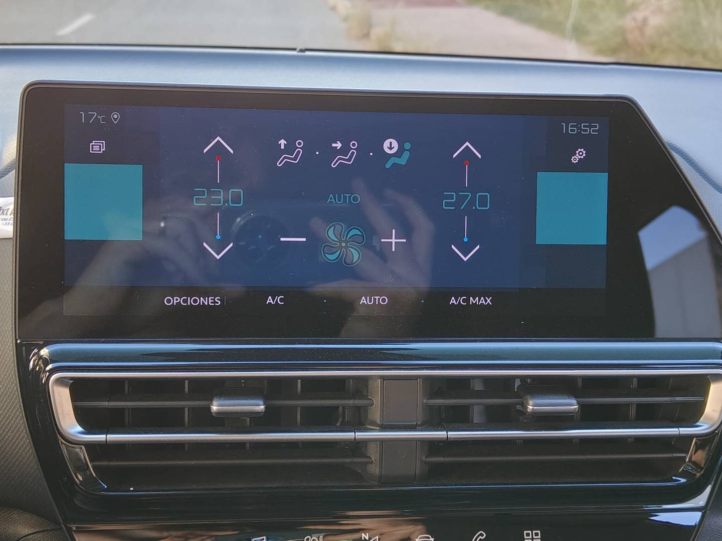 Foto Citroën C5 Aircross Citroen C5 Aircross Plug-in Hybrid 180 Plus e-EAT8 (180 CV)