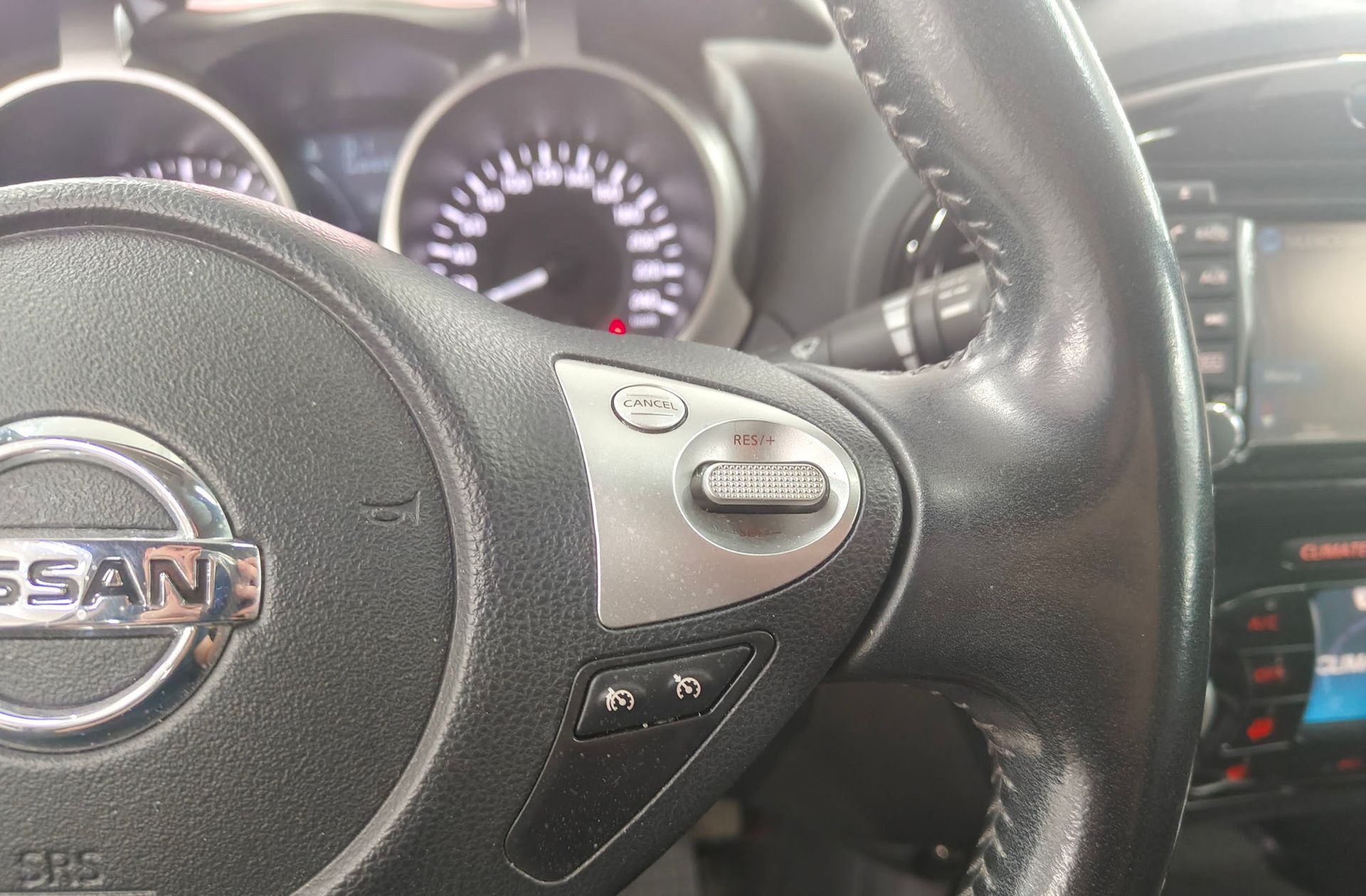 Nissan Juke G N-Connecta CVT - foto 29