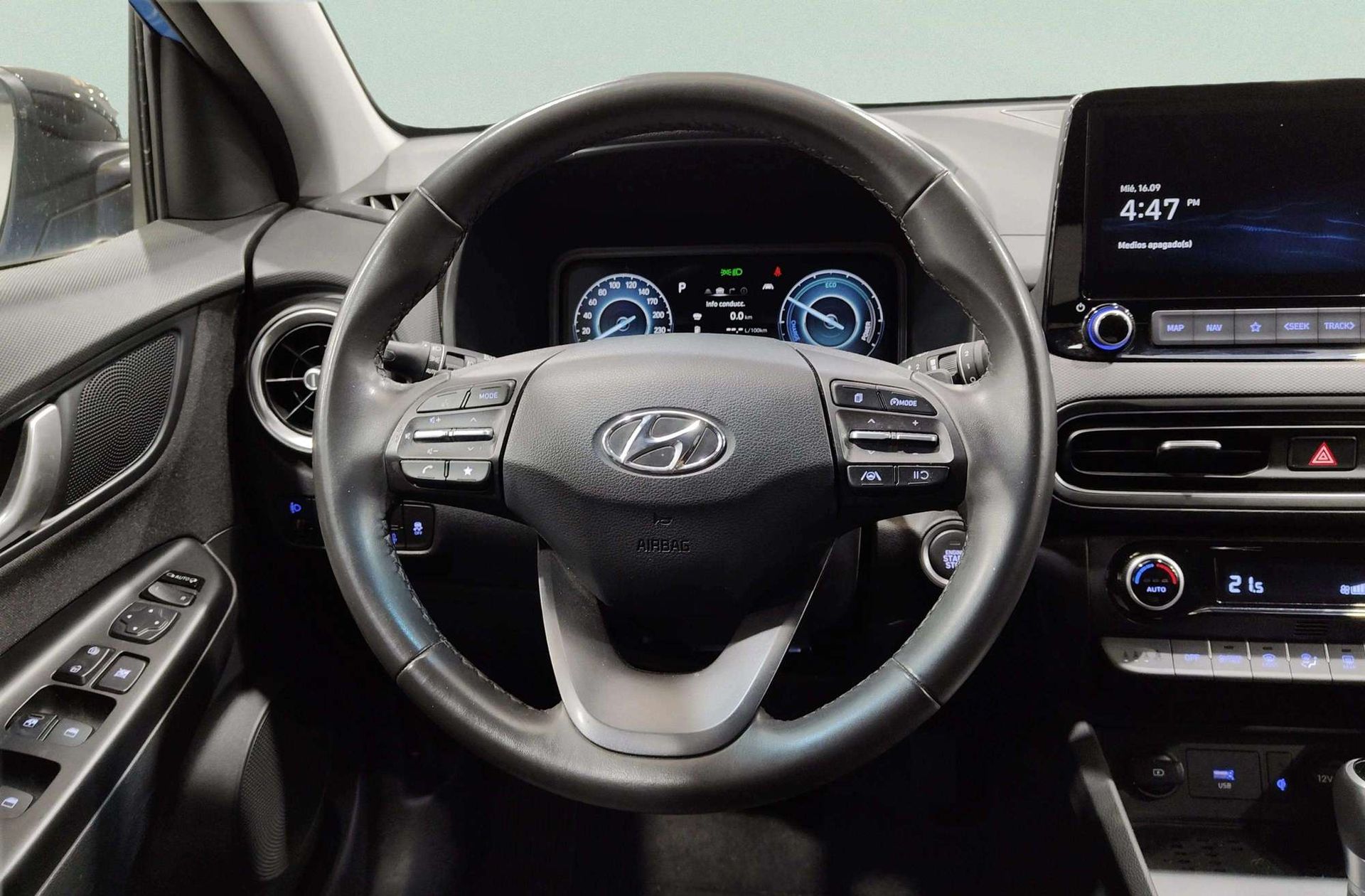 Hyundai Kona 1.6 GDI HEV Tecno 2C DCT - foto 25
