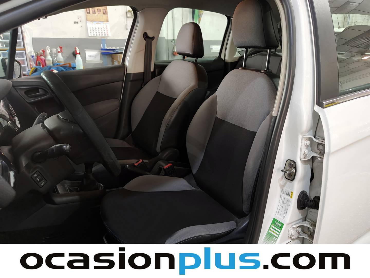 Foto asientos delanteros Citroën C3 Citroën C3 PureTech 68 Tonic (68 CV)