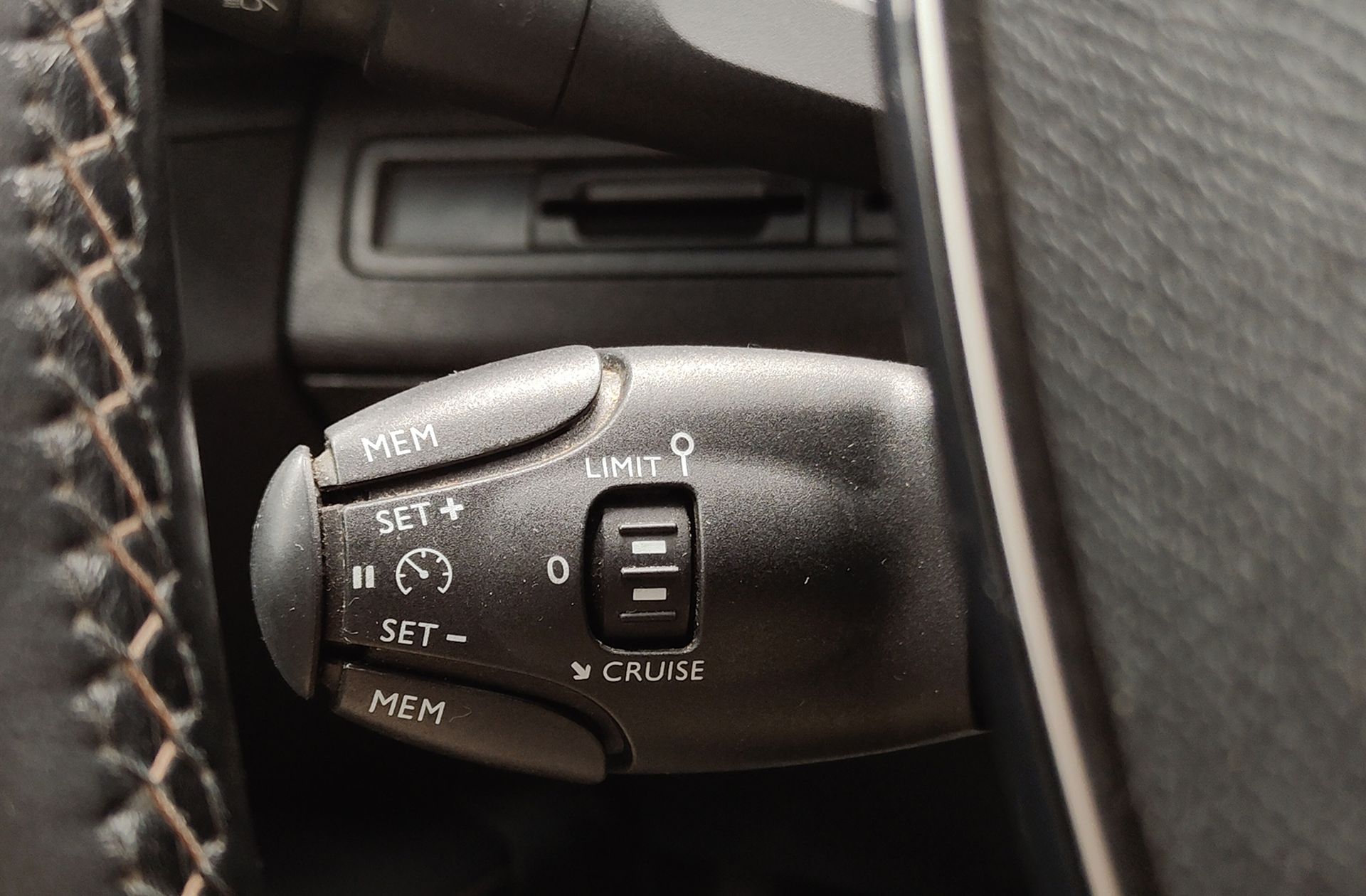 Peugeot 5008 1.2L PureTech GT Line 7 plazas - foto 32